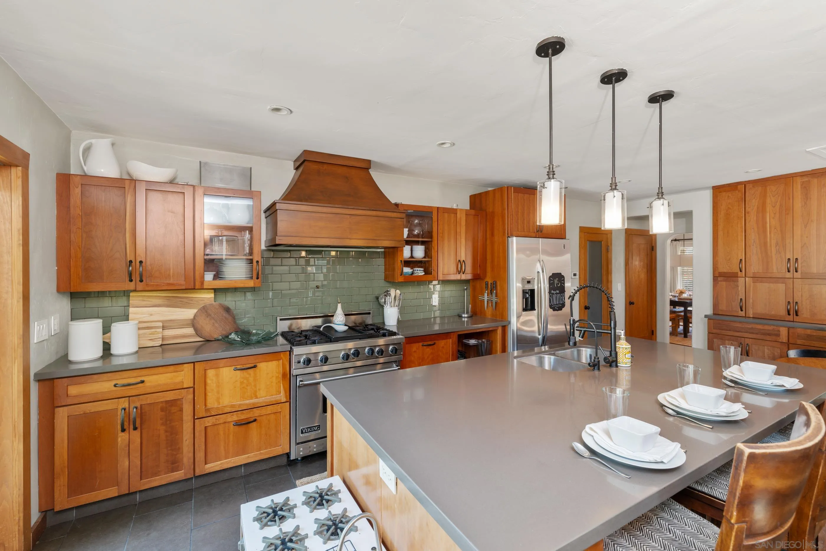 https://cdn.realtyfeed.com/cdn/127/250028402/91fe6c14a04019789030af4b39a322a8.webp