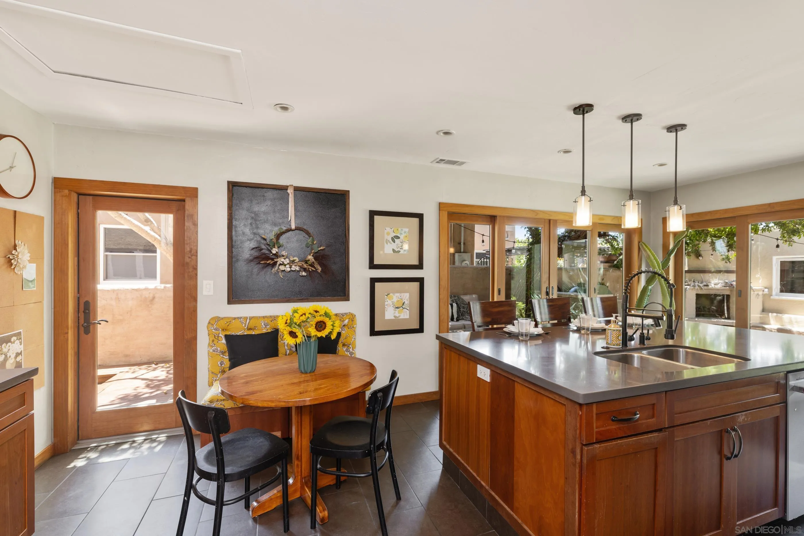 https://cdn.realtyfeed.com/cdn/127/250028402/95f39859ab9ae2ca44bdf68d981276e1.webp