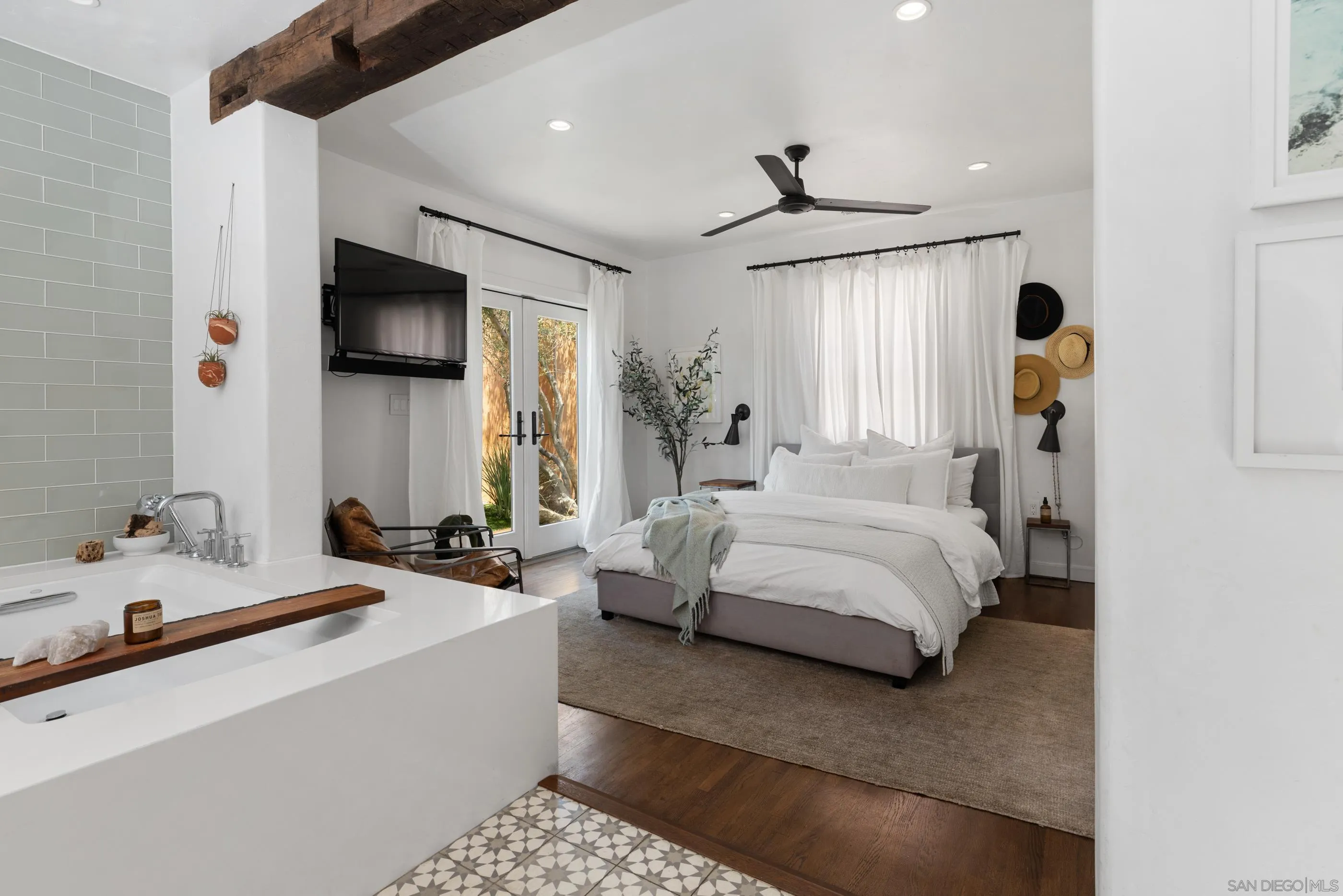https://cdn.realtyfeed.com/cdn/127/250028402/af248128c28d9a5212e714fd455806a8.webp