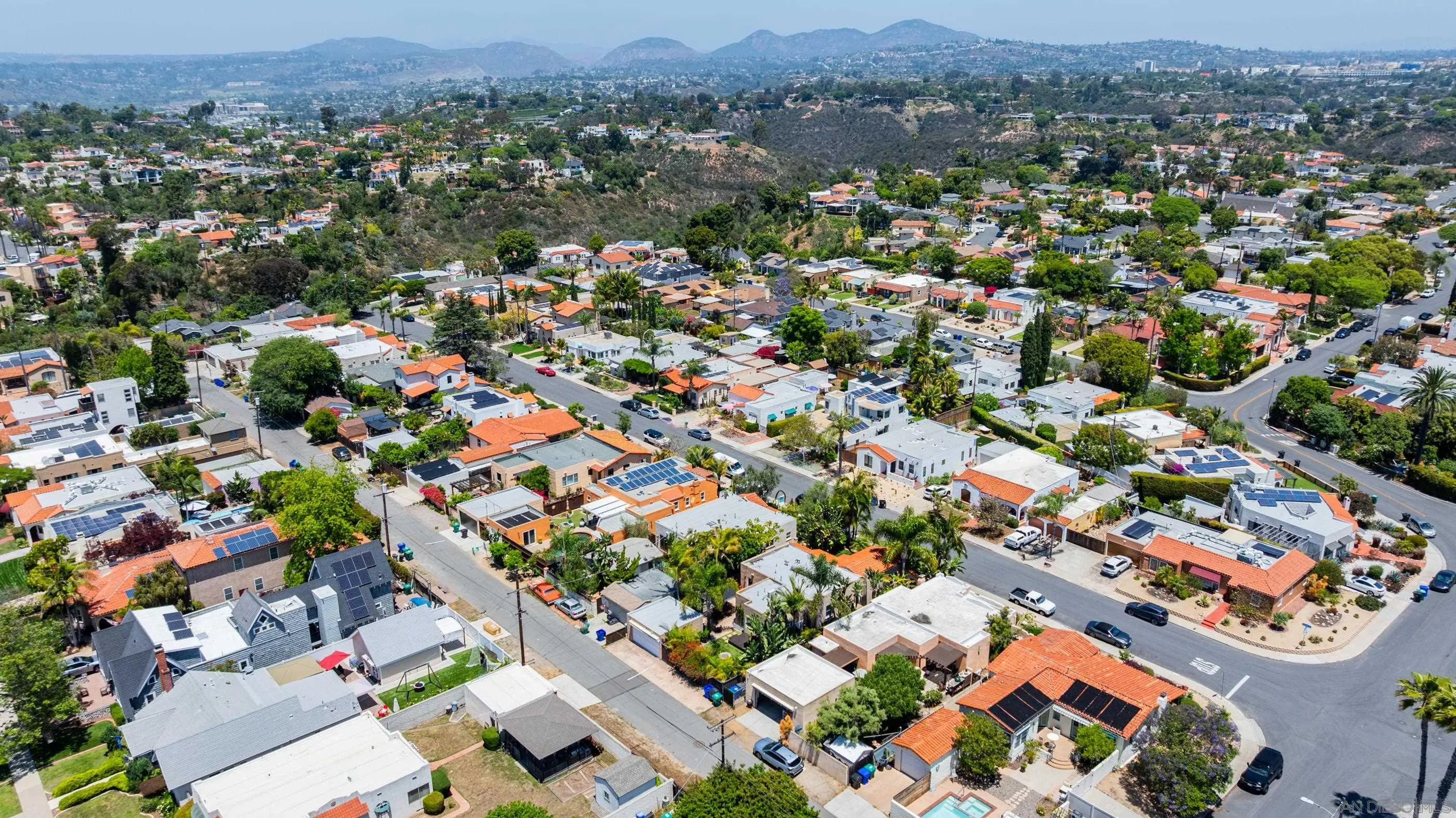 https://cdn.realtyfeed.com/cdn/127/250028402/b05b1705d390ddd17deb79aab6cb210f.webp