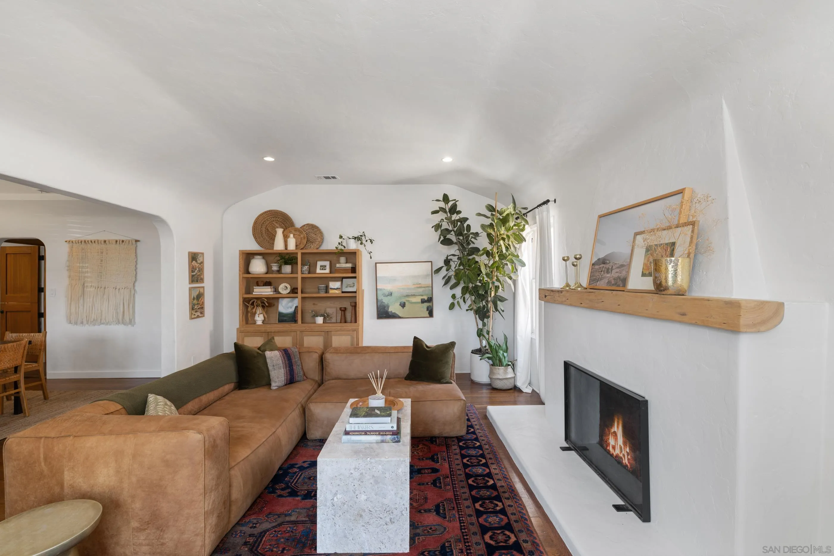 https://cdn.realtyfeed.com/cdn/127/250028402/c247c057b0401e3a95919e126417a822.webp