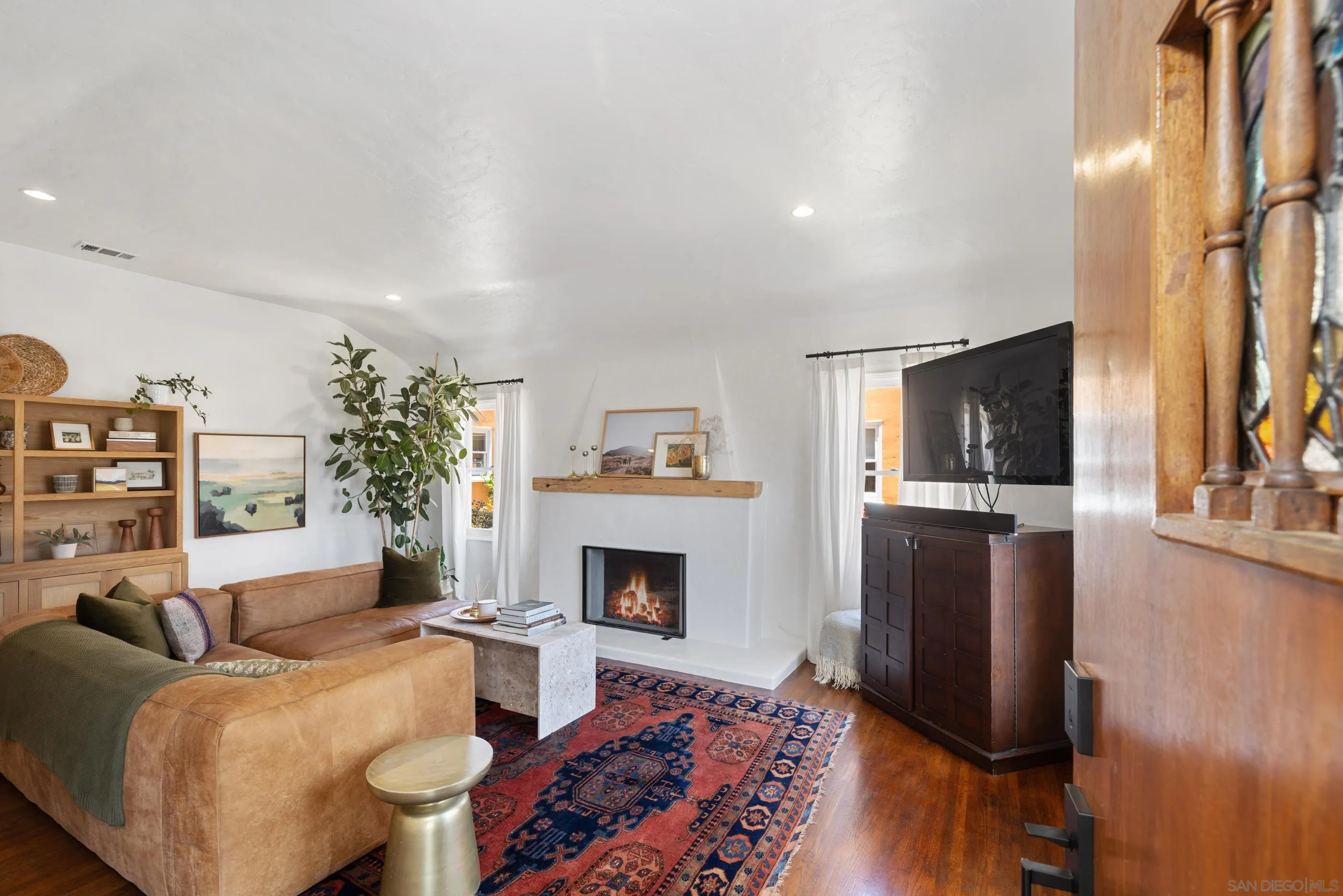https://cdn.realtyfeed.com/cdn/127/250028402/d76703e6670ca20bb48e63462af870cb.webp
