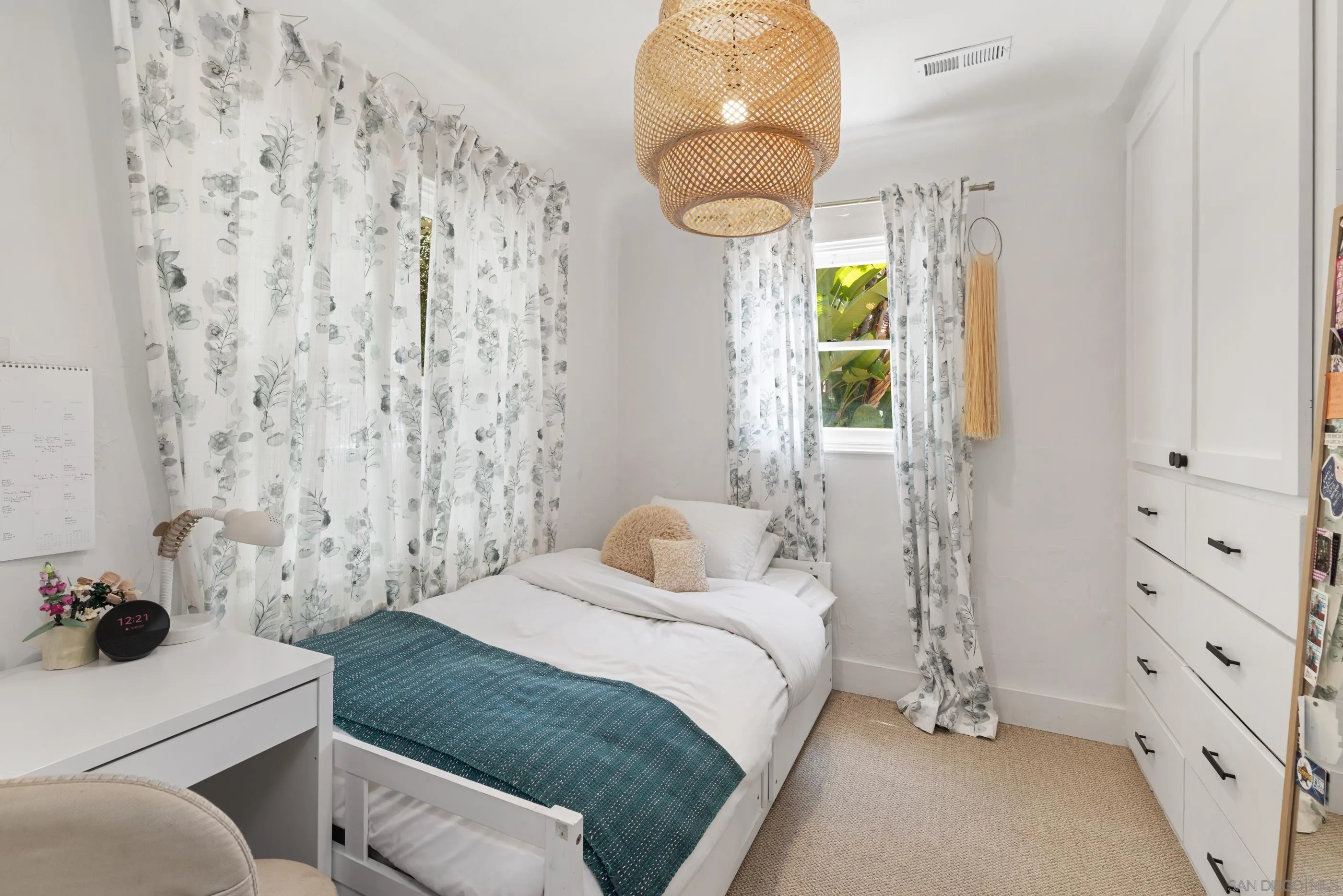 https://cdn.realtyfeed.com/cdn/127/250028402/e8604e6abd23b8f2489f017b6a382b89.webp