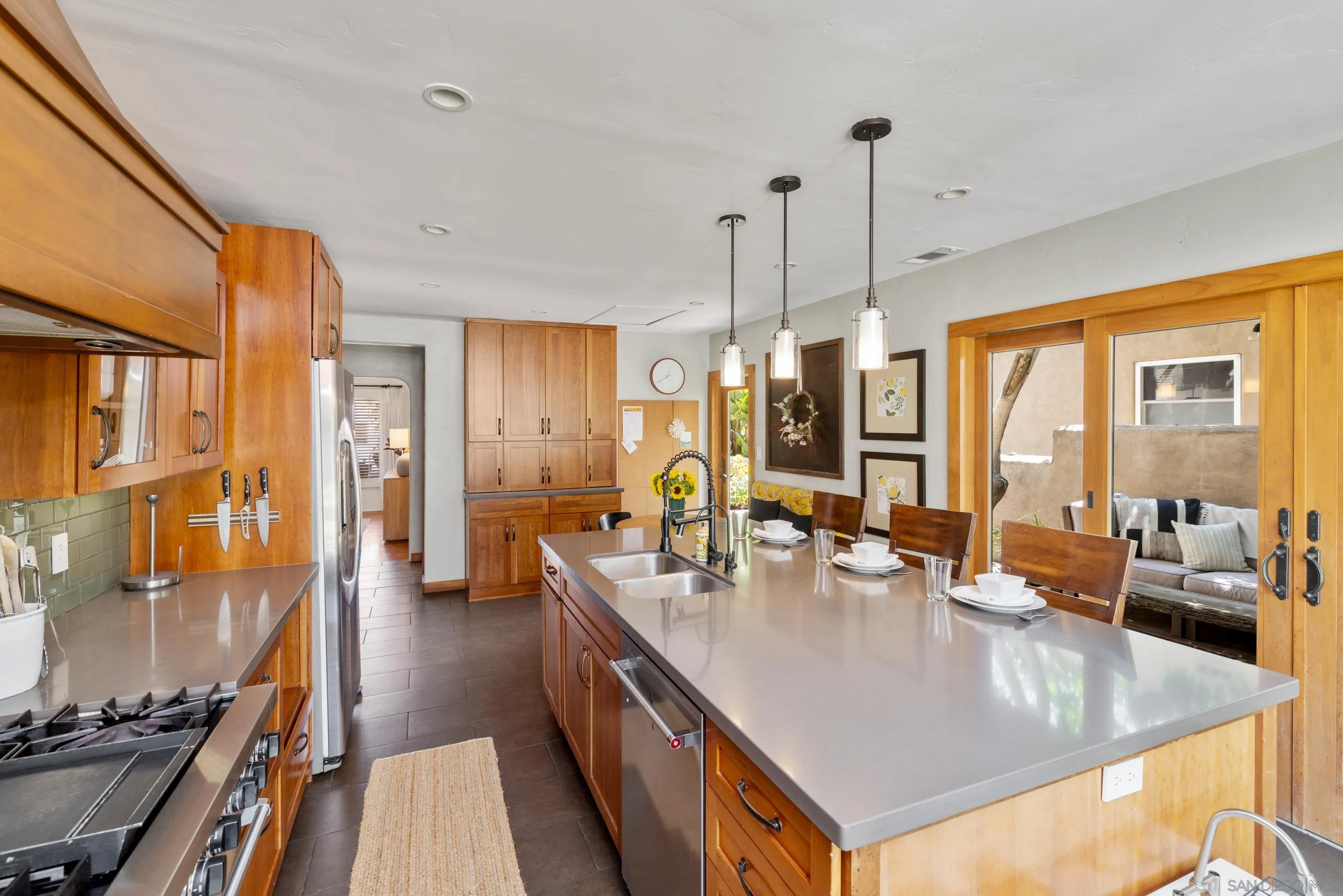 https://cdn.realtyfeed.com/cdn/127/250028402/ef33d6ca809a69e9ecbd2ad4fc6e2985.webp