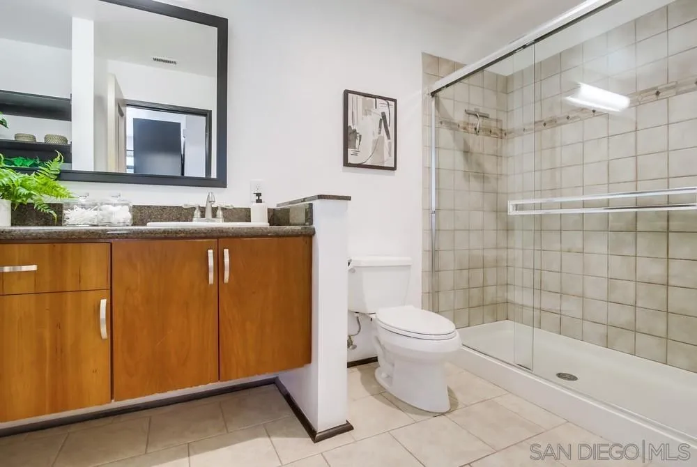 Photo #16: 250028404 Listing: Photo #16