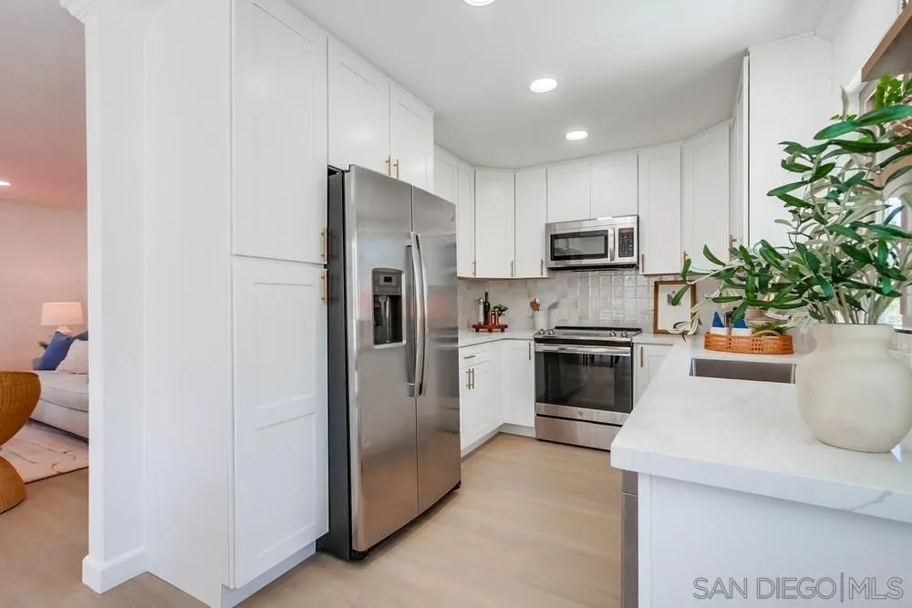 Photo #10: 250028406 Listing: Photo #10