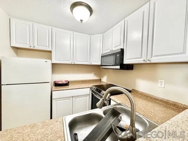 250028407