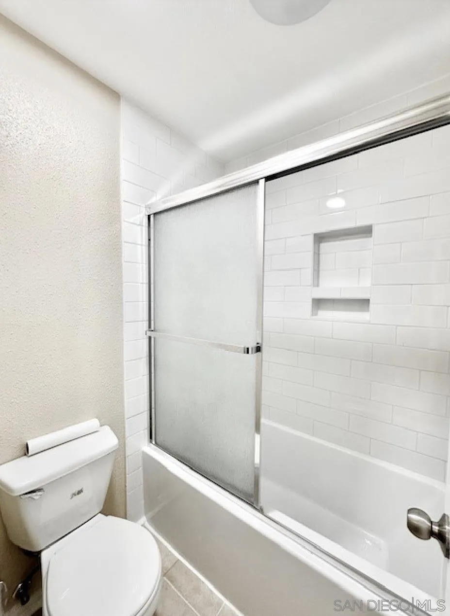 Photo #2: 250028407 Listing 