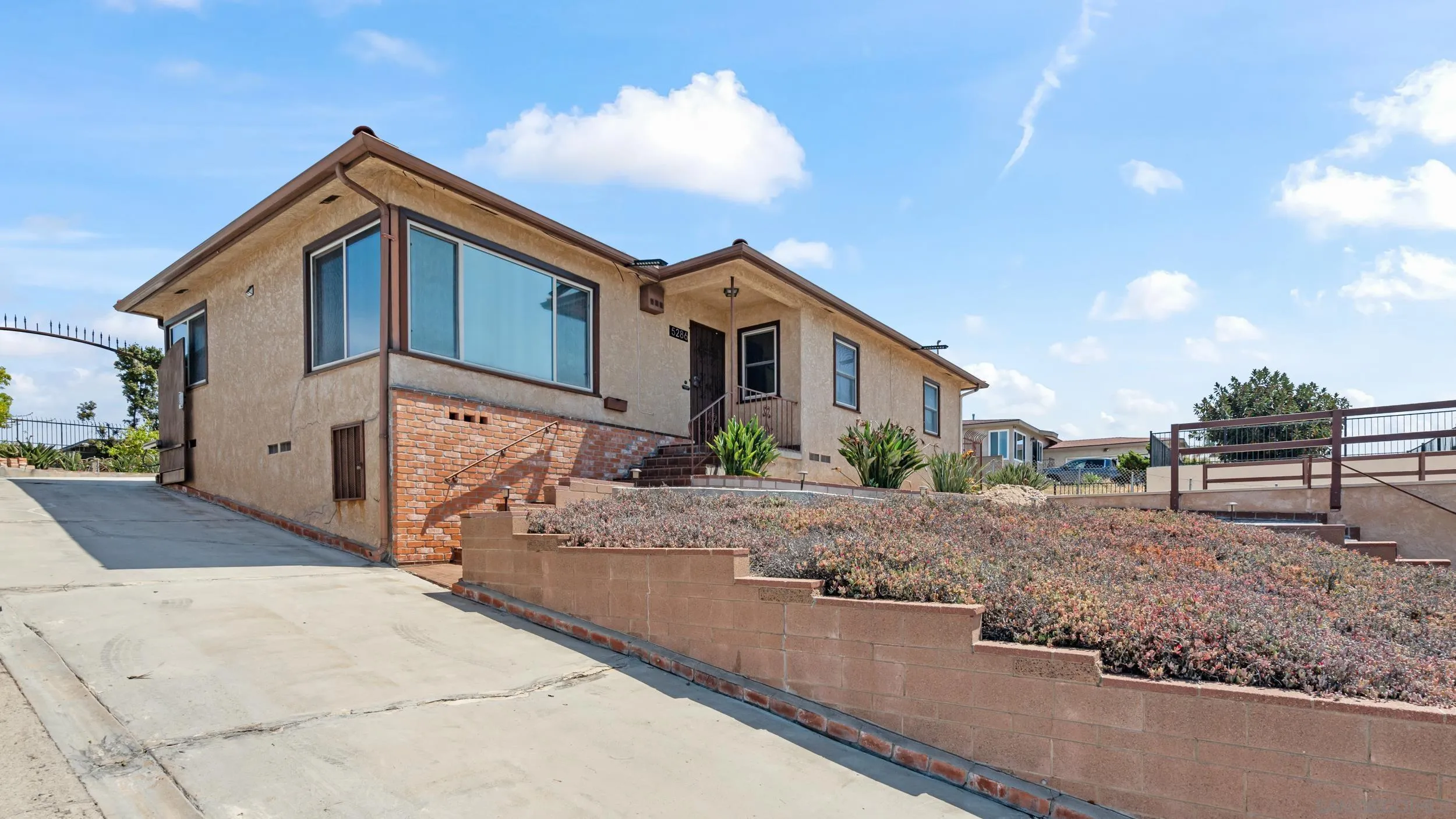 https://cdn.realtyfeed.com/cdn/127/250028408/bcc8f1a24eec72eeef536e6005284e9a.webp