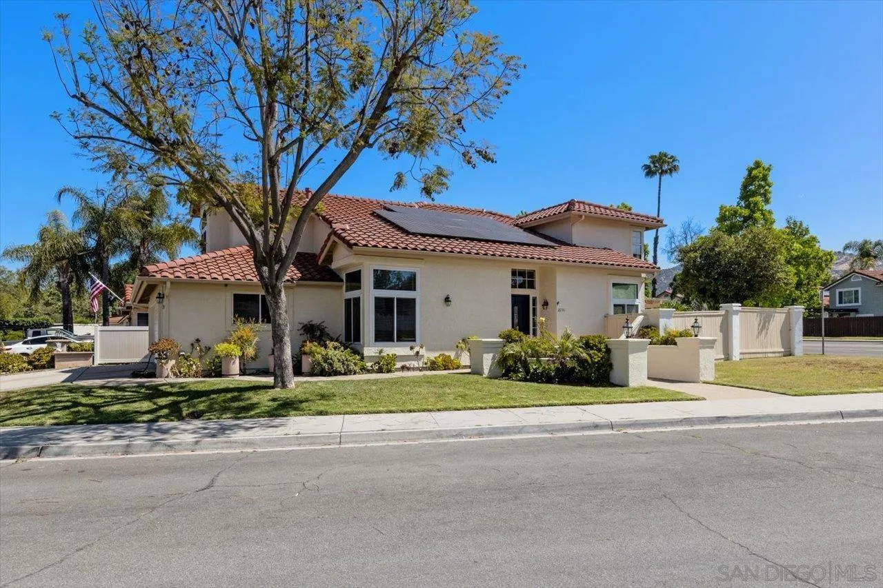 https://cdn.realtyfeed.com/cdn/127/250028428/17fb1e7f033d428b640841194c2603d8.webp