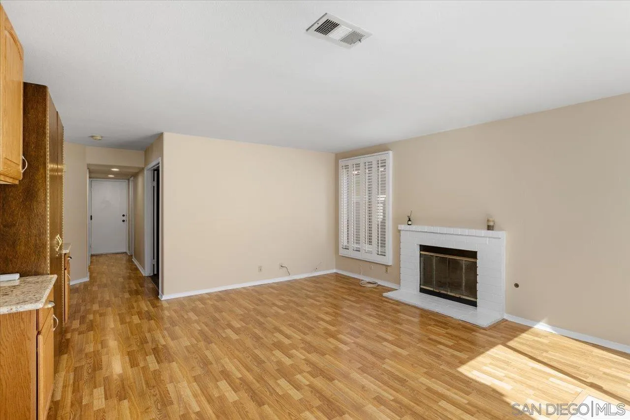 https://cdn.realtyfeed.com/cdn/127/250028428/c1a54598fb1fa73cfc40d369f0bf7e2a.webp