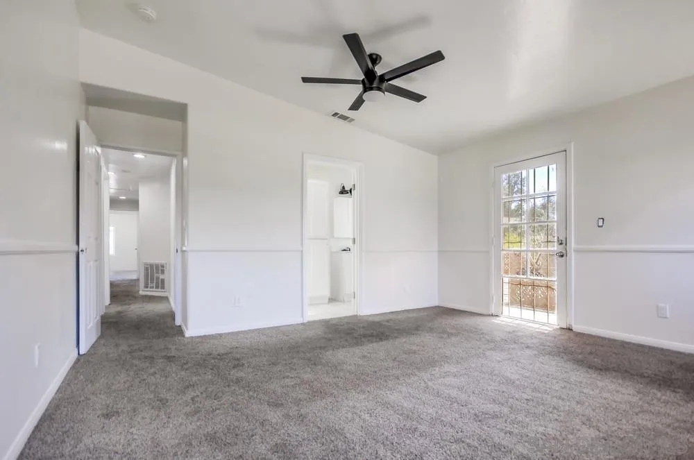 https://cdn.realtyfeed.com/cdn/127/250028431/0d5a8f6716e09942cf856be92769e0c9.webp