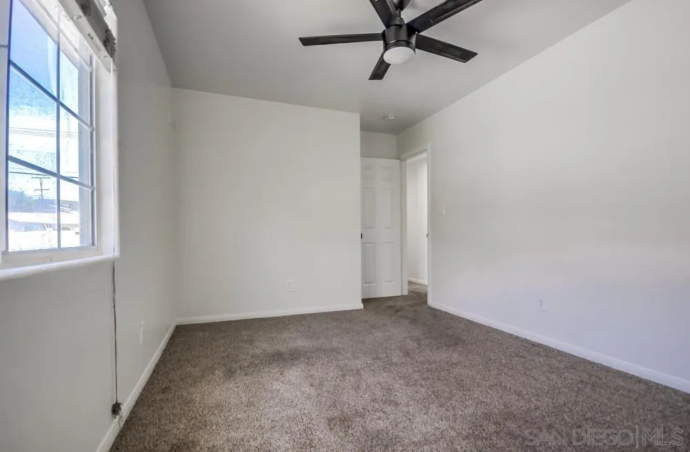 https://cdn.realtyfeed.com/cdn/127/250028431/714afe6b07114bce830af2d93ca56d01.webp