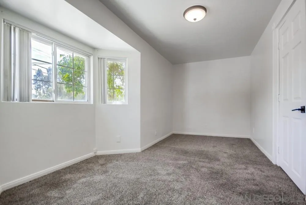 https://cdn.realtyfeed.com/cdn/127/250028431/eba45d39a355a74a95622793cd5c0b55.webp