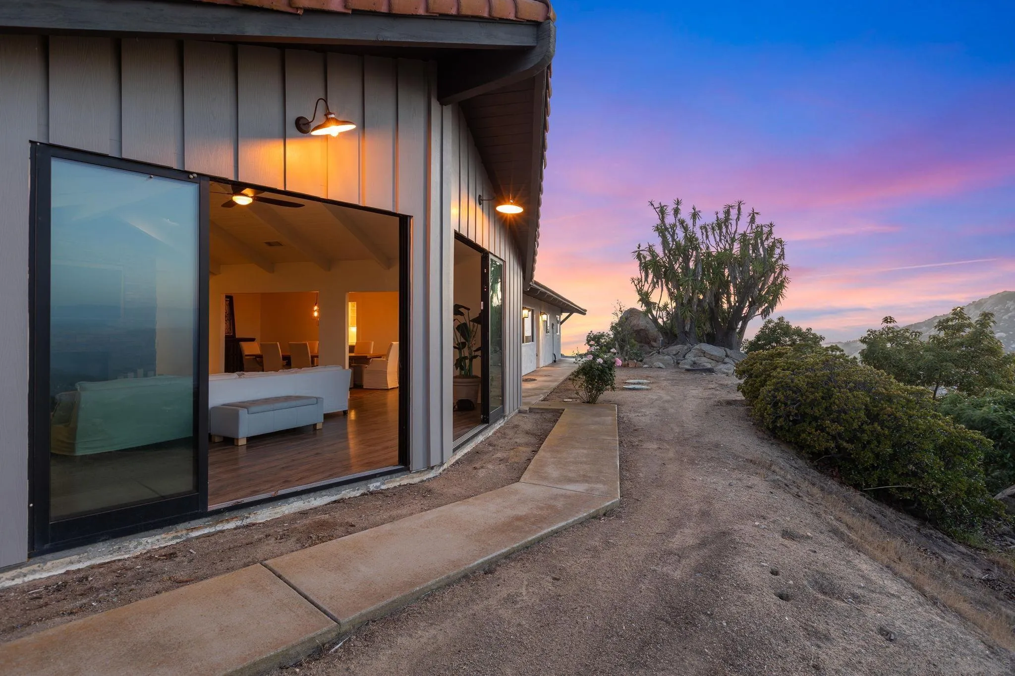 https://cdn.realtyfeed.com/cdn/127/250028438/2538b62cbcc4548d2f227503c166ce5d.webp