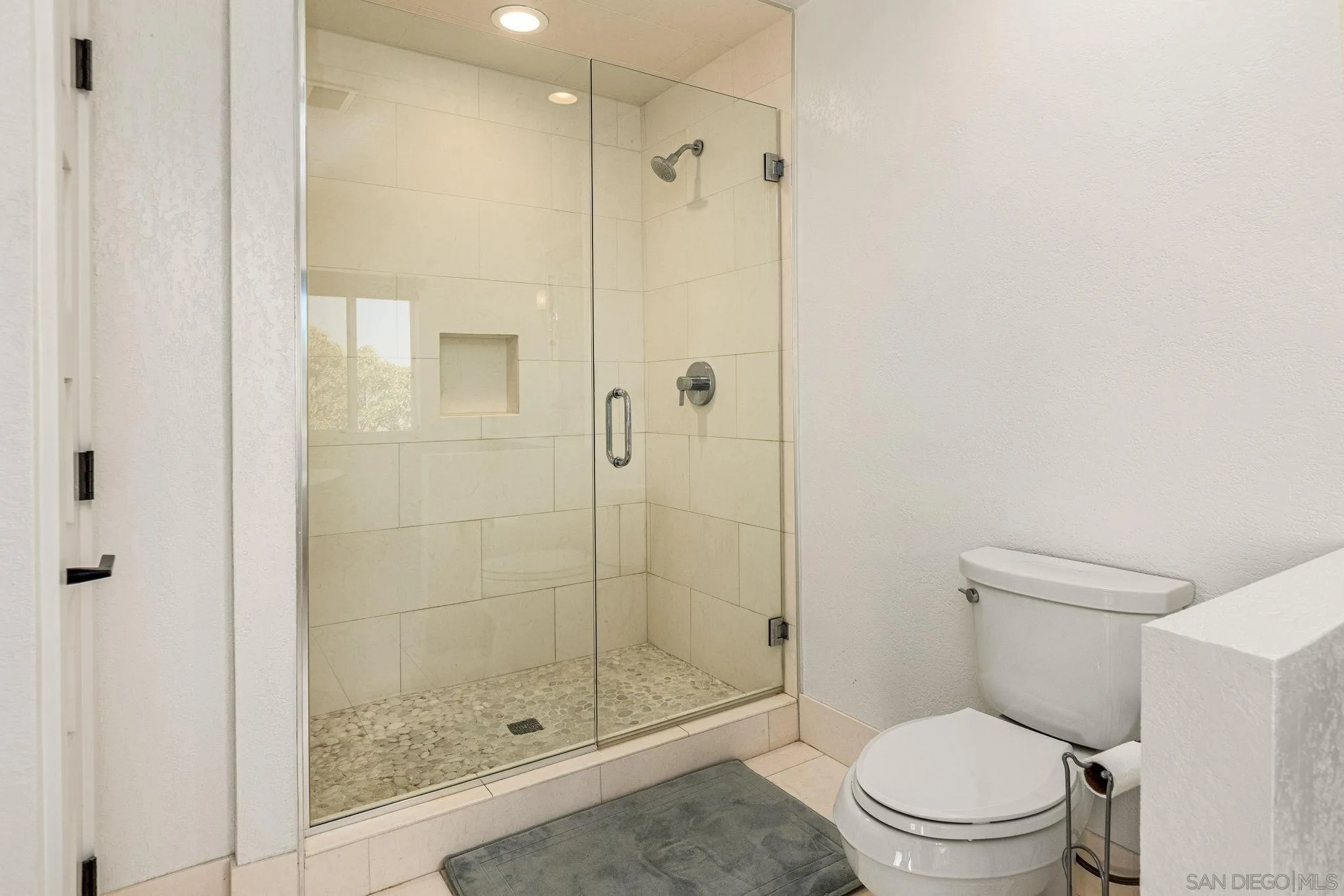 https://cdn.realtyfeed.com/cdn/127/250028438/294af87eaecc560d2c879d5def716c1f.webp