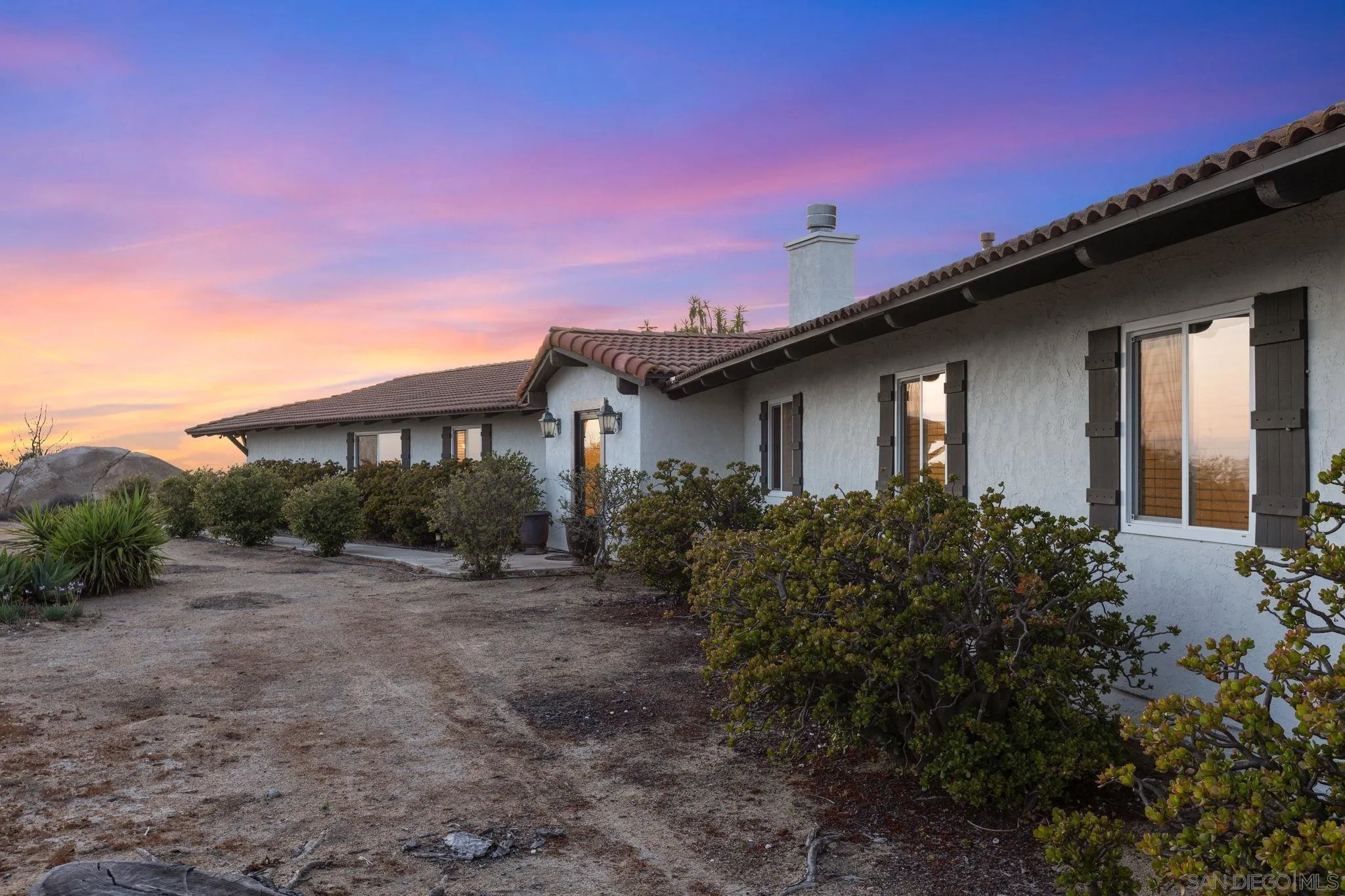 https://cdn.realtyfeed.com/cdn/127/250028438/2d6dfb781813d66cef22c4c17514e6d6.webp
