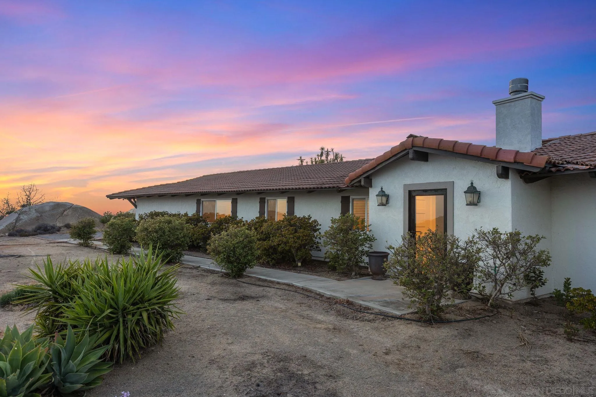 https://cdn.realtyfeed.com/cdn/127/250028438/51f545ea0d43c1413aadfb86d1887191.webp