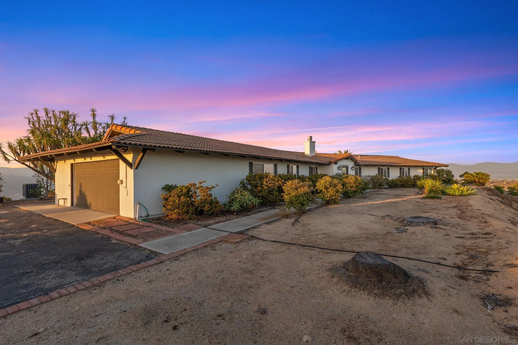 https://cdn.realtyfeed.com/cdn/127/250028438/dd67e1fdcfb268013b9622246a5e9e8c.webp