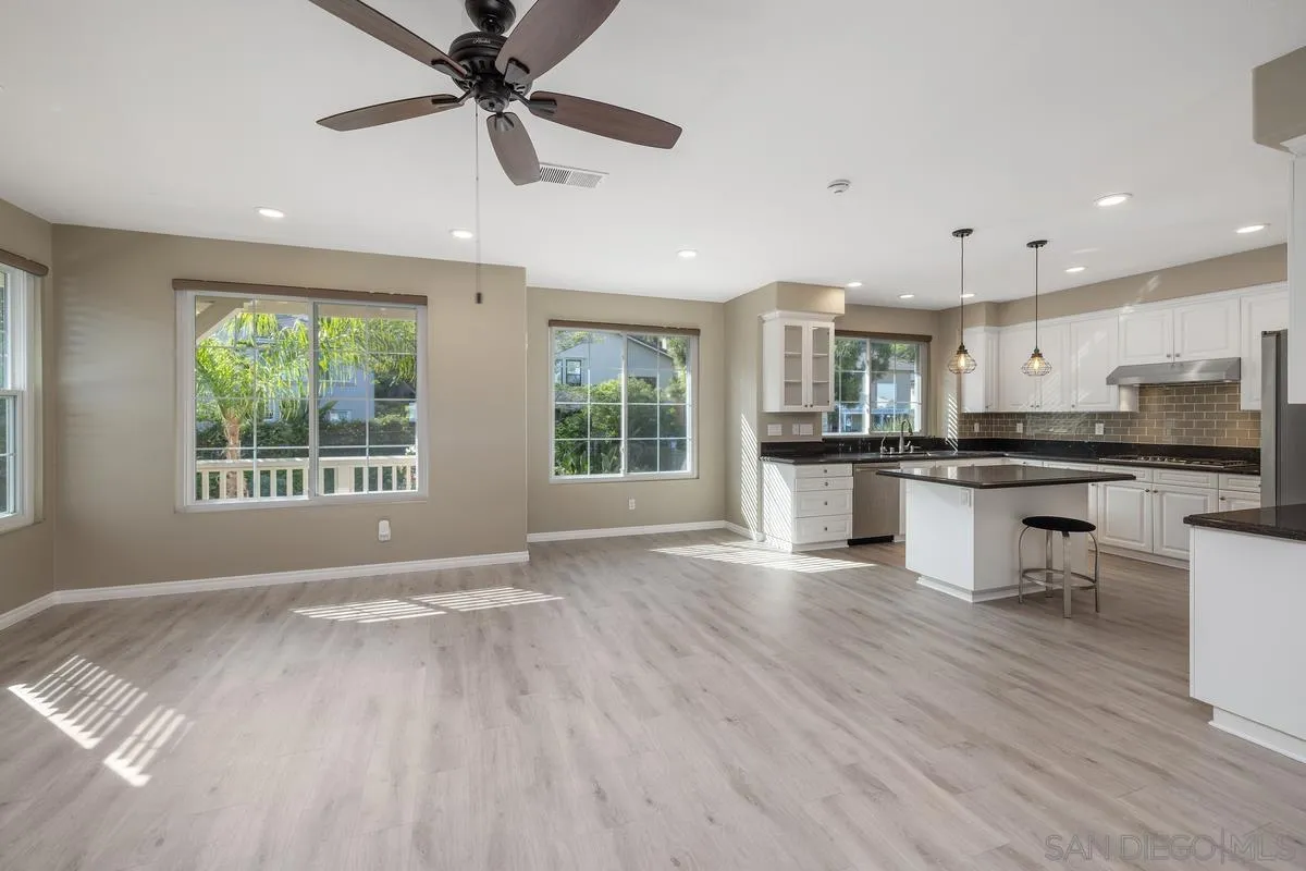 https://cdn.realtyfeed.com/cdn/127/250028440/4a79d4a44349547a9c5ffc38fb48f734.webp