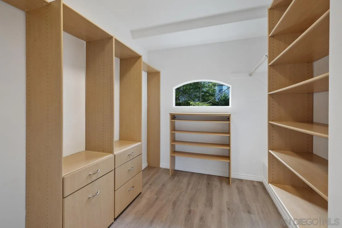 https://cdn.realtyfeed.com/cdn/127/250028440/4abe33f5c67cdc23ee925613e7656f77.webp