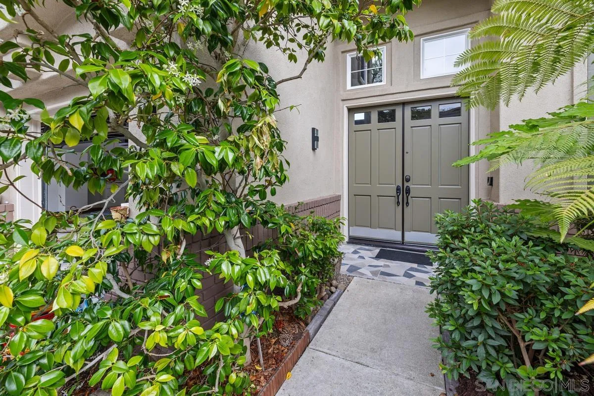 https://cdn.realtyfeed.com/cdn/127/250028440/810abf229982313c9f5aa5616139feee.webp