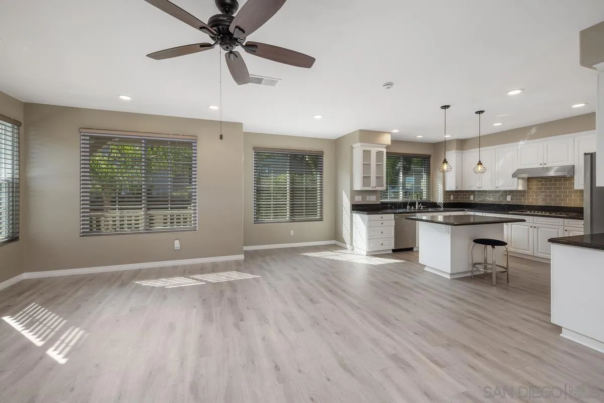 https://cdn.realtyfeed.com/cdn/127/250028440/a040e7cf6b10f2e30fa4719eff242393.webp