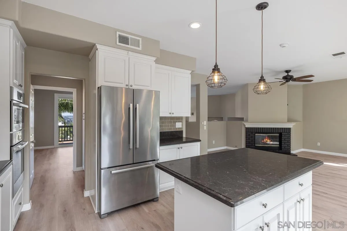 https://cdn.realtyfeed.com/cdn/127/250028440/a7c421b0ab3bd3ccd68dcf242929e5ff.webp