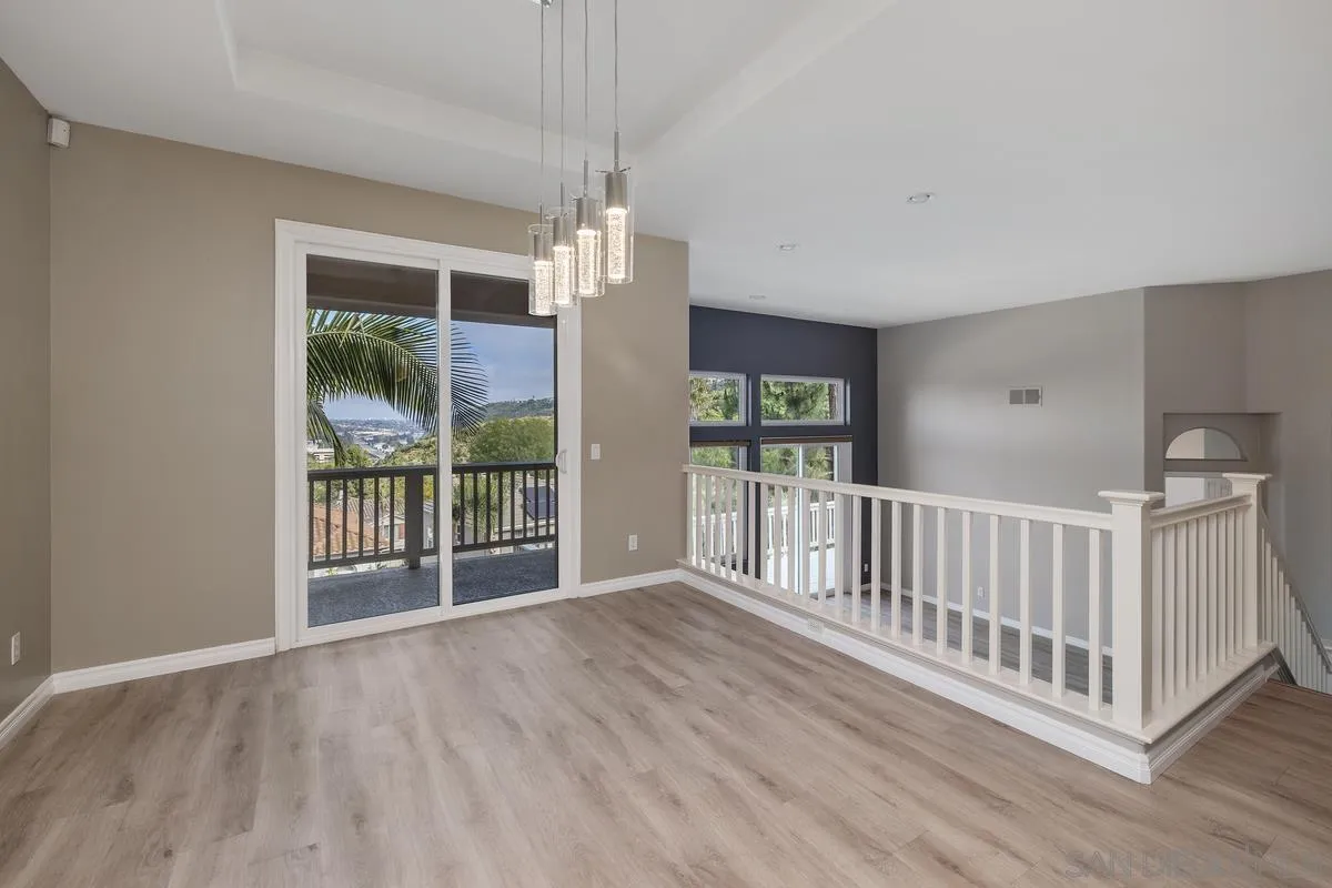 https://cdn.realtyfeed.com/cdn/127/250028440/b0b41f370d0da7c281725aac490504e4.webp
