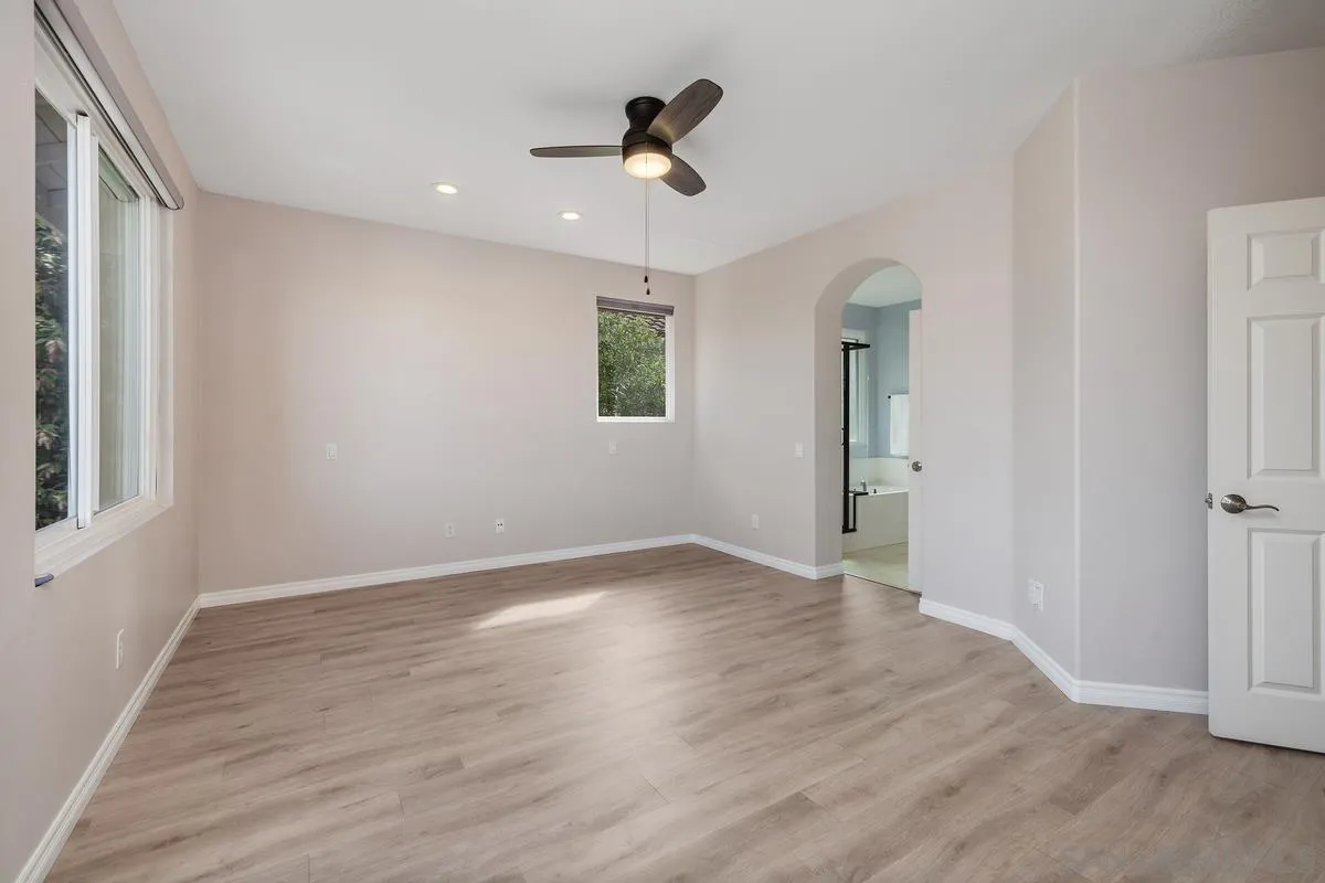 https://cdn.realtyfeed.com/cdn/127/250028440/e863c68e1e43e9edbeb19555e21ae46b.webp