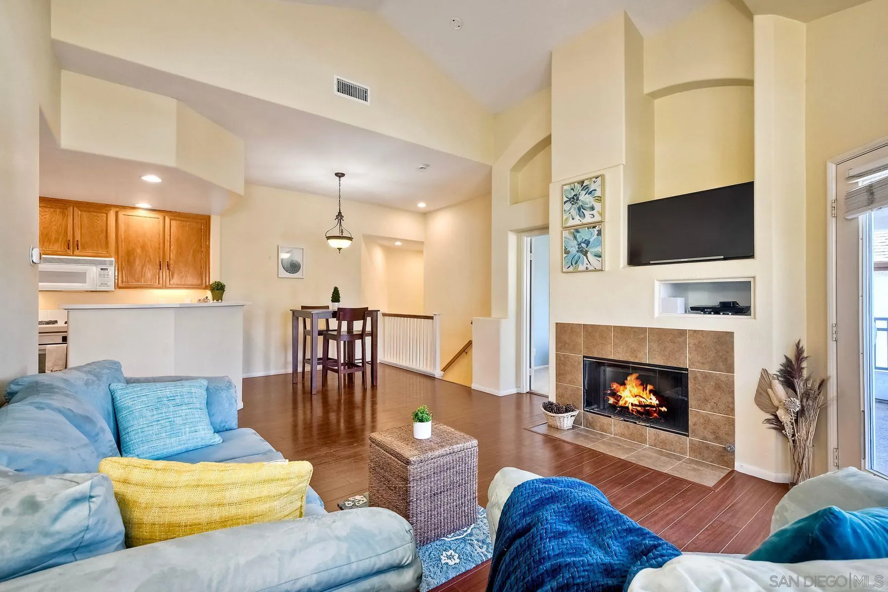 Photo #5: 250028447 Listing 