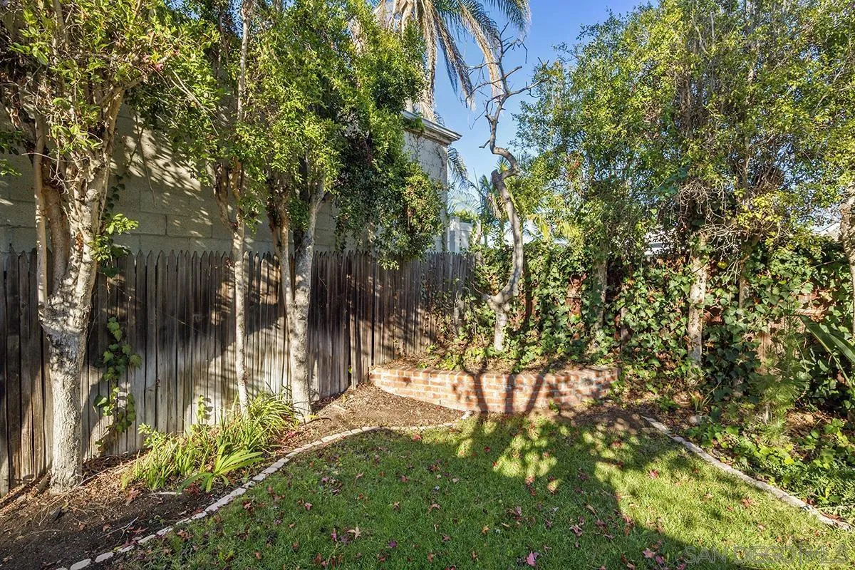https://cdn.realtyfeed.com/cdn/127/250028468/08d8aabc1d5023c7e3ae83afb2b63f81.webp