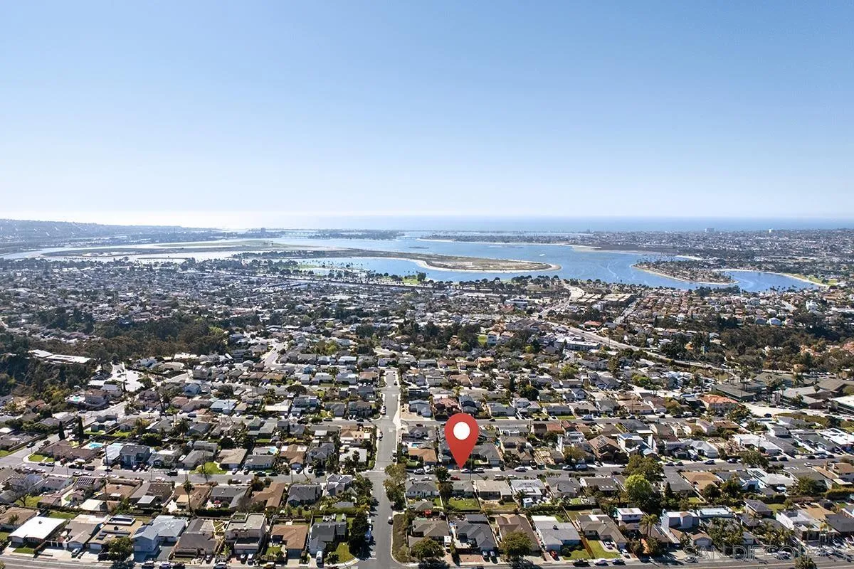 https://cdn.realtyfeed.com/cdn/127/250028468/0d3178c597d12759ffb1375601375df0.webp