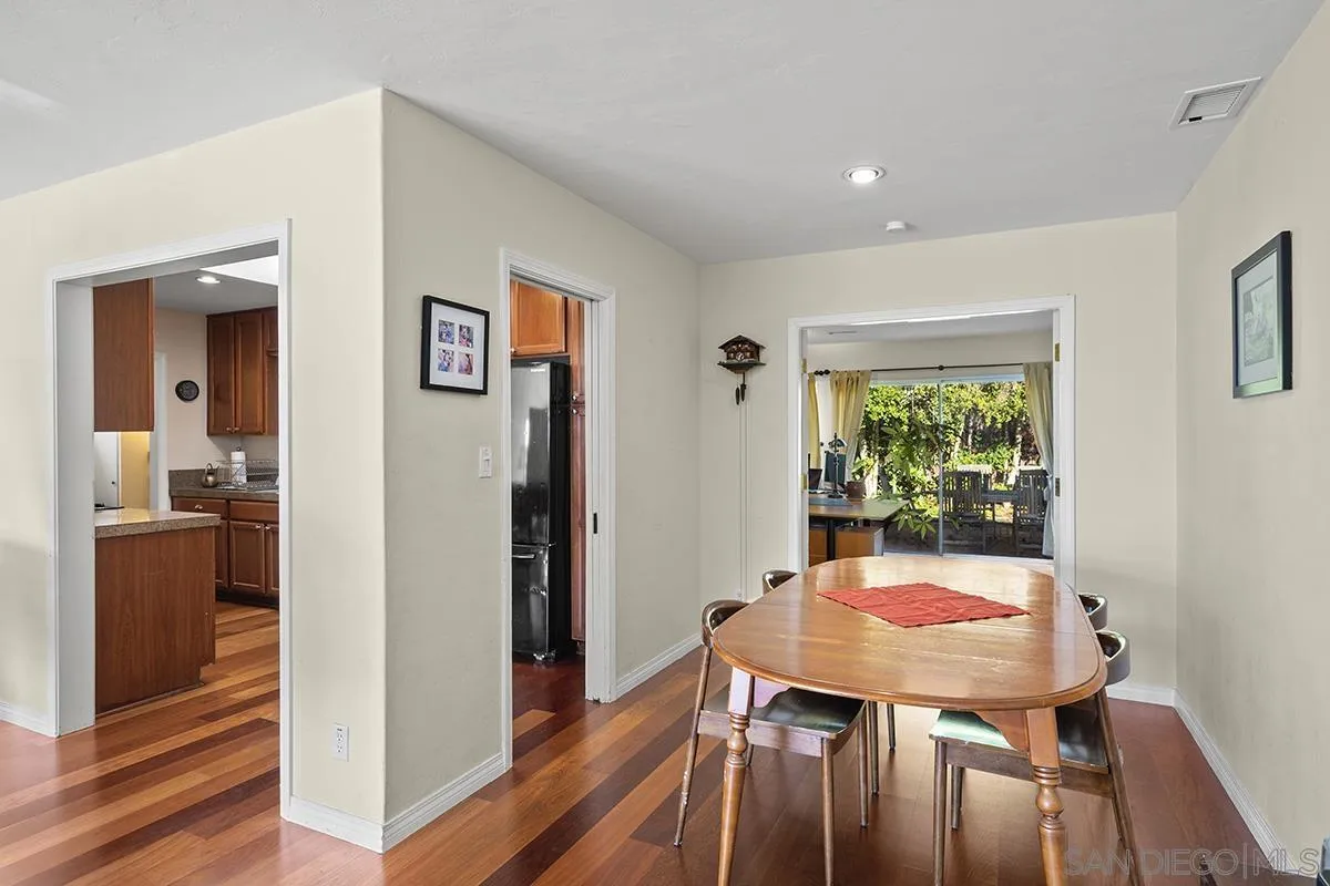 https://cdn.realtyfeed.com/cdn/127/250028468/6f94ae53e7b3b8a1112a84b8a196e35e.webp