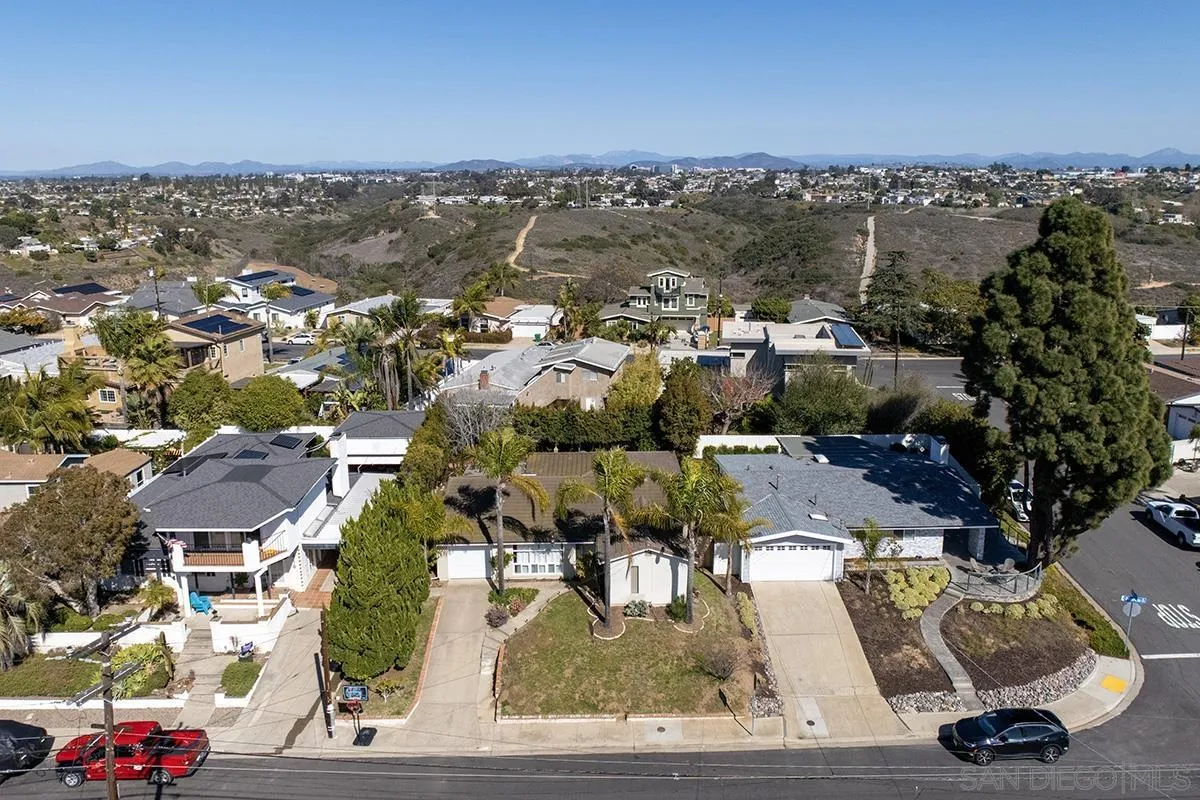 https://cdn.realtyfeed.com/cdn/127/250028468/992b52774b7c29c0dab01334e12a59da.webp