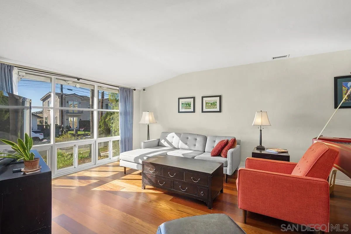https://cdn.realtyfeed.com/cdn/127/250028468/a1ad162e2fa6e3c5c5dfba8ab07e1fef.webp