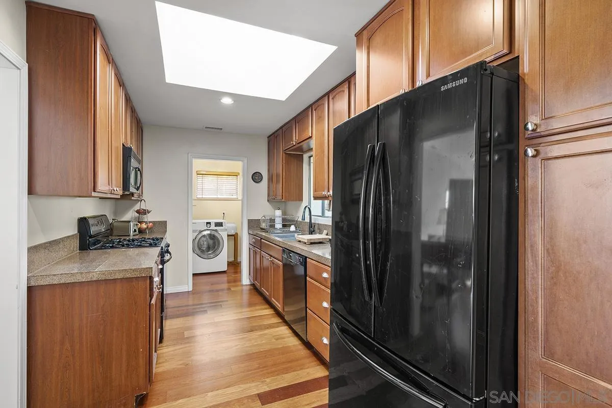 https://cdn.realtyfeed.com/cdn/127/250028468/a91f01047096bbe23c49d2c612ec3b6b.webp