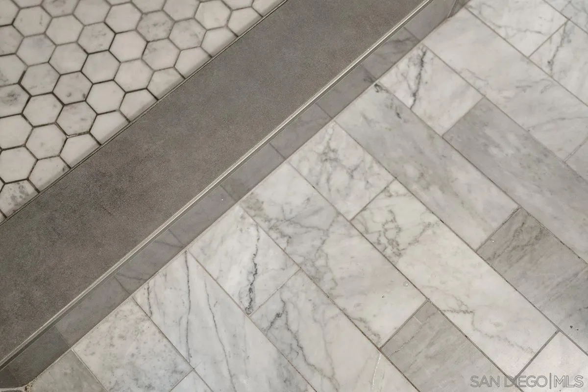 https://cdn.realtyfeed.com/cdn/127/250028468/fa9e5563a67c73bbe6bd9fa5432eda74.webp