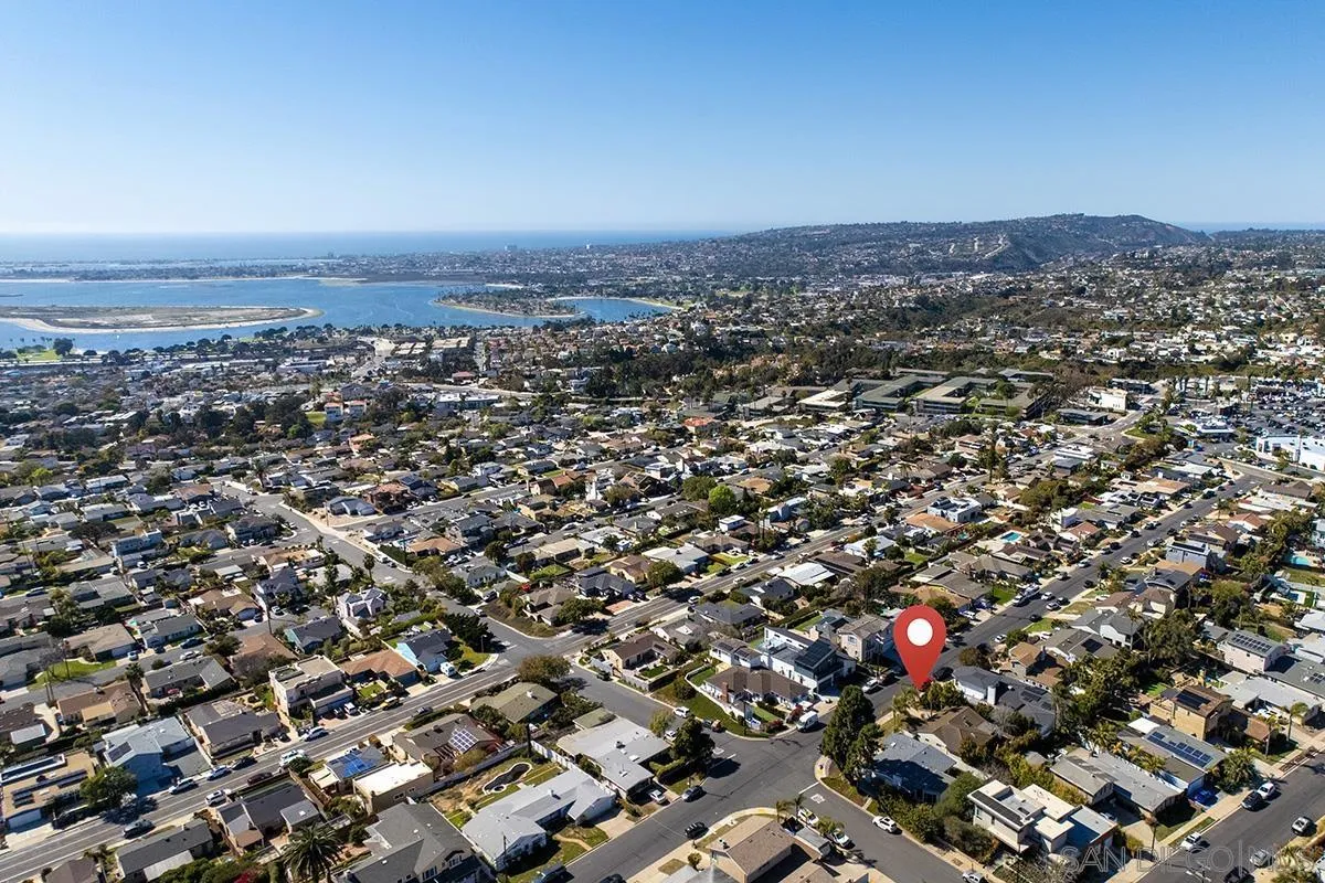 https://cdn.realtyfeed.com/cdn/127/250028468/ff6ba99b0848b648ce97737cb8a942c1.webp