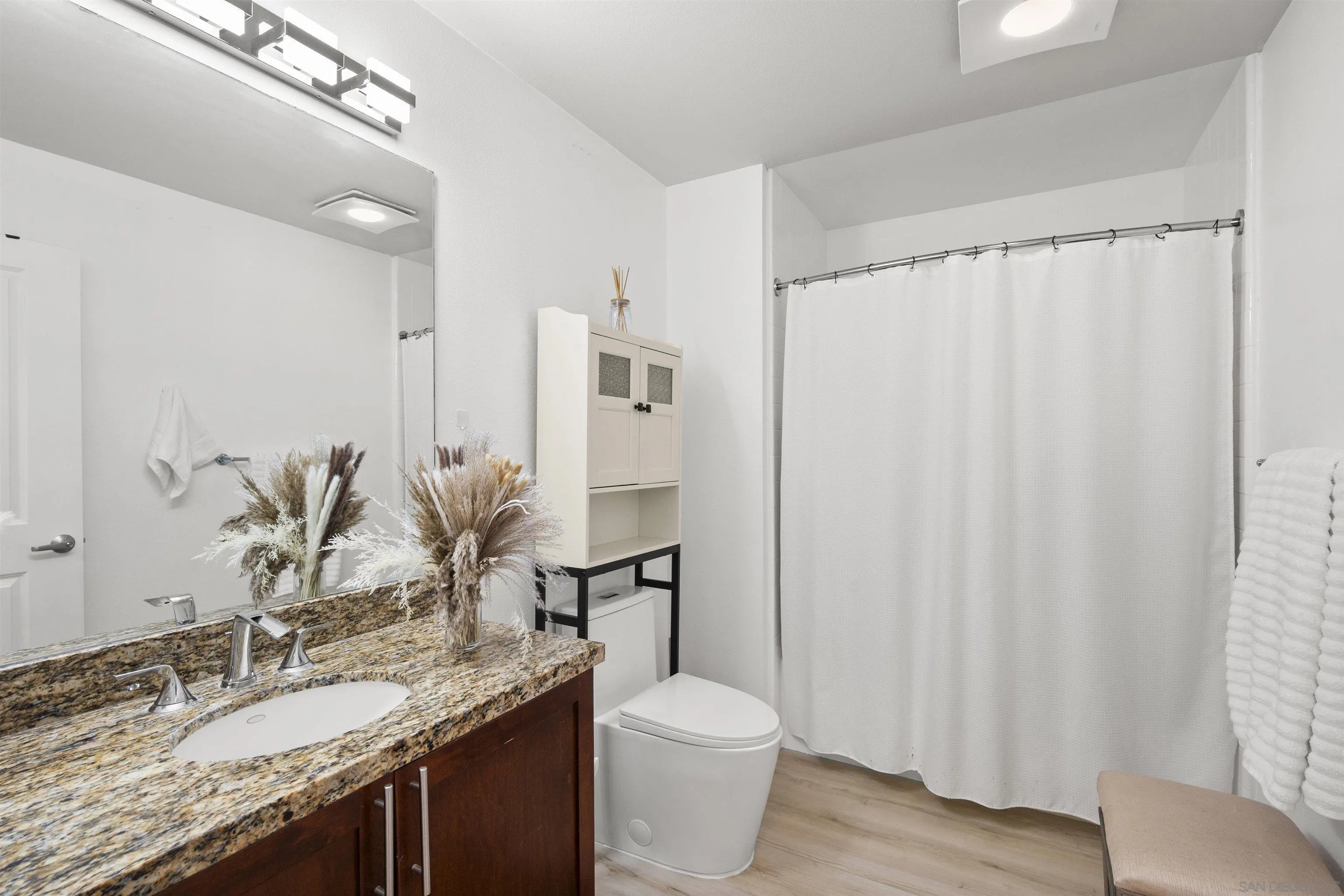 Photo #17: 250028472 Listing: Photo #17