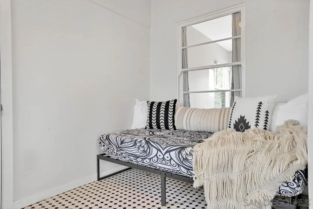 https://cdn.realtyfeed.com/cdn/127/250028474/098fd2d1ff22d36faf7614bf82fd6b10.webp