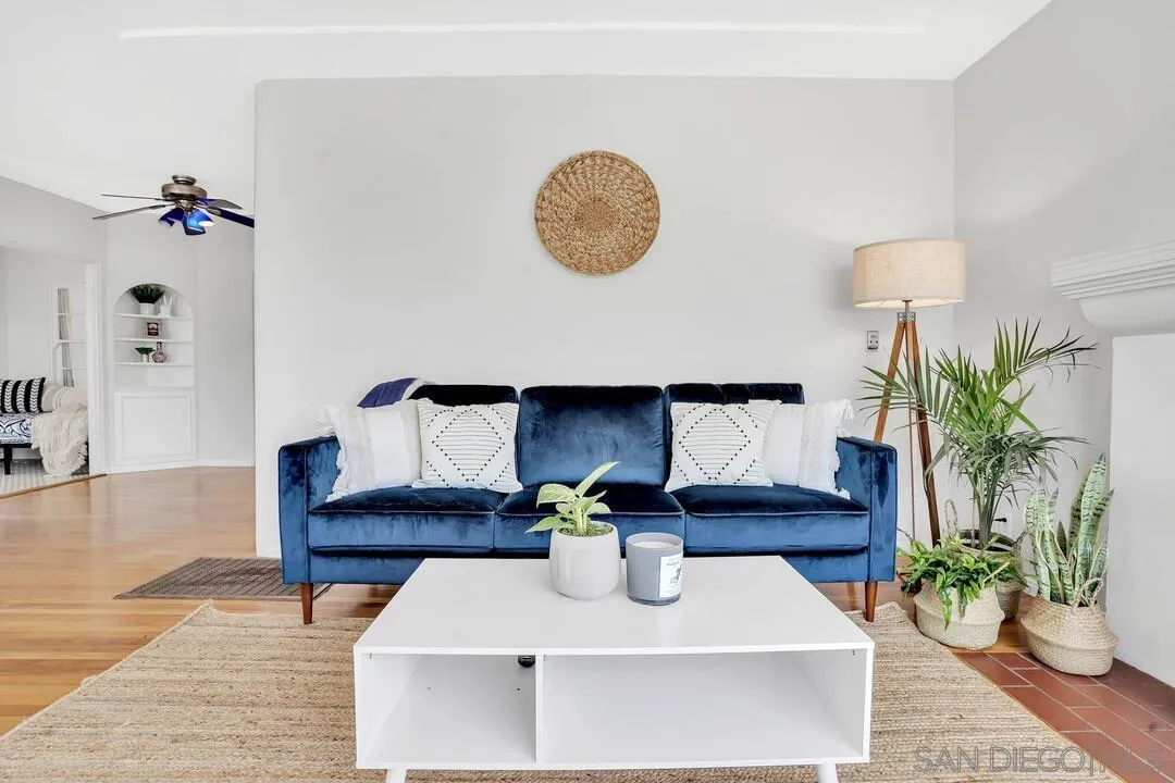 https://cdn.realtyfeed.com/cdn/127/250028474/0c88d5c109e9ce3d2cf29be2e3d89b3a.webp