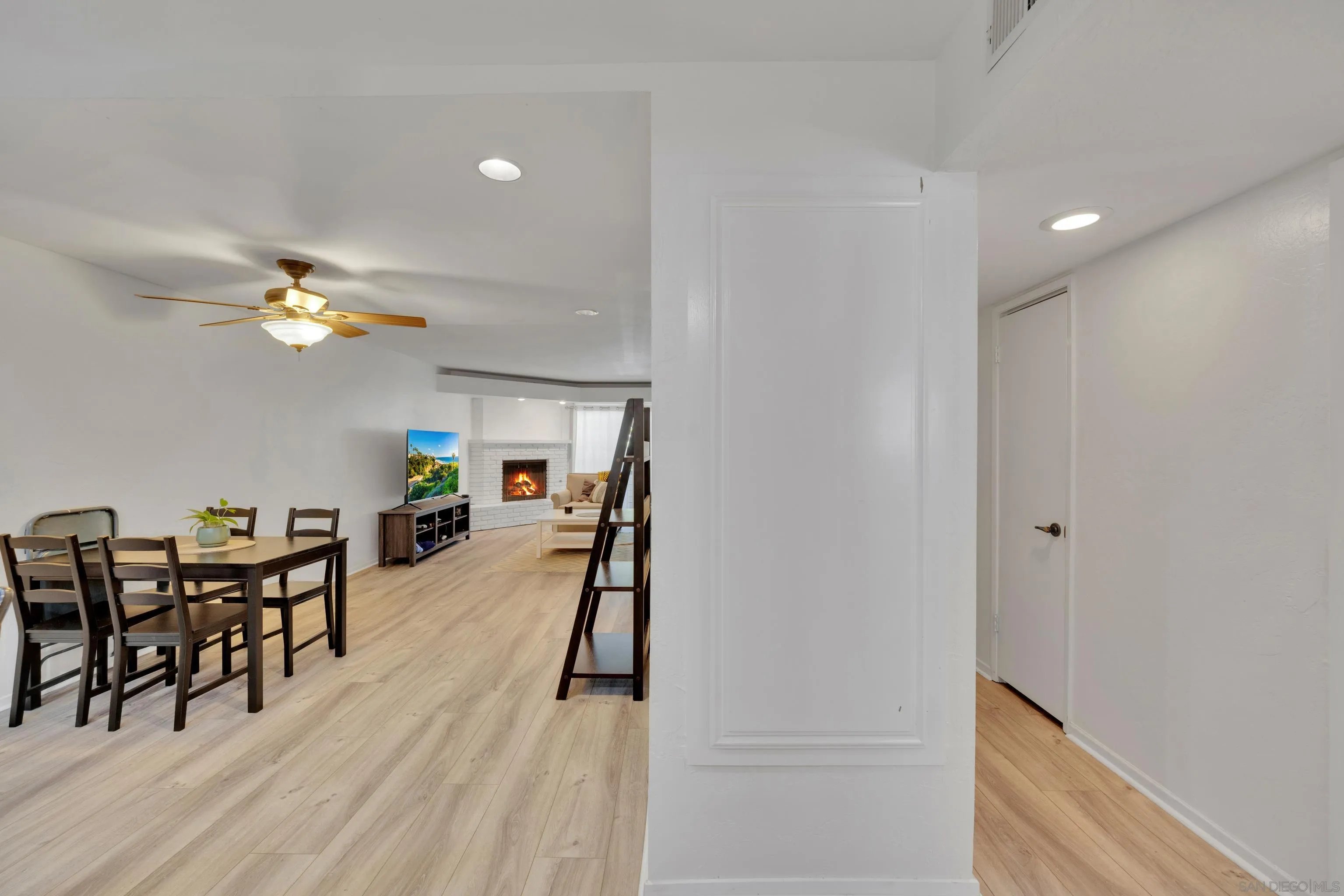 Photo #15: 250028476 Listing: Photo #15
