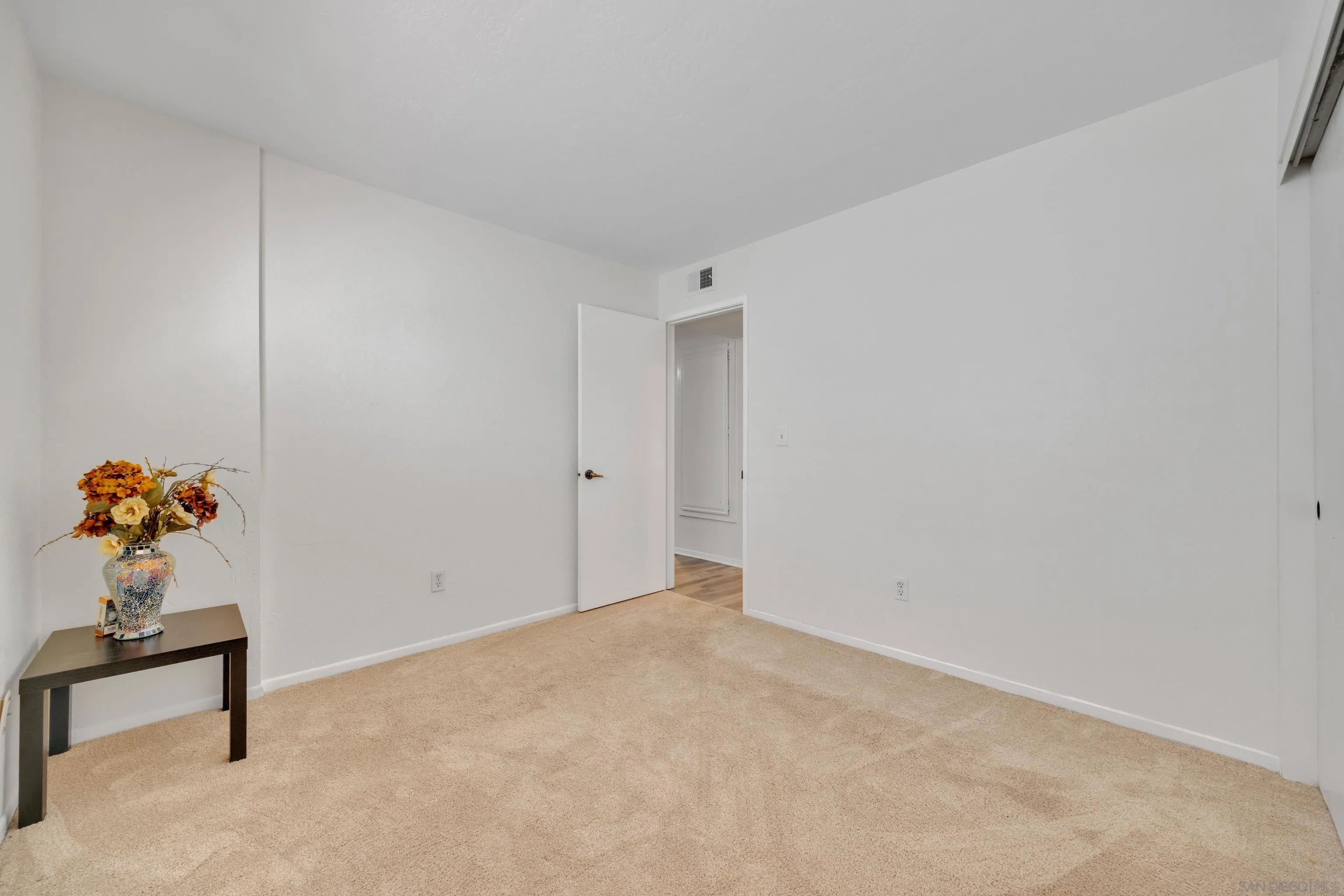 Photo #25: 250028476 Listing: Photo #25