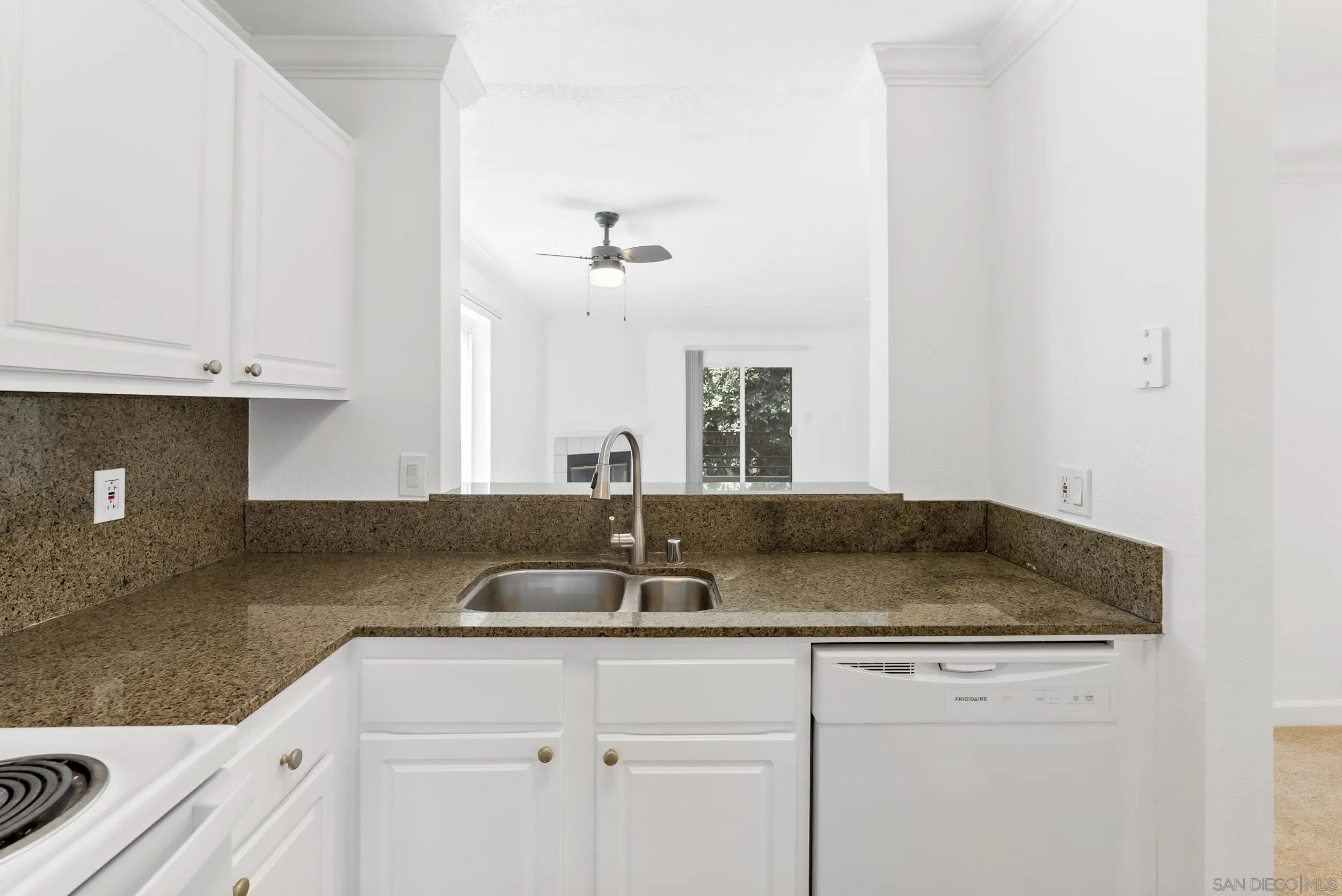 Photo #7: 250028485 Listing: Photo #7
