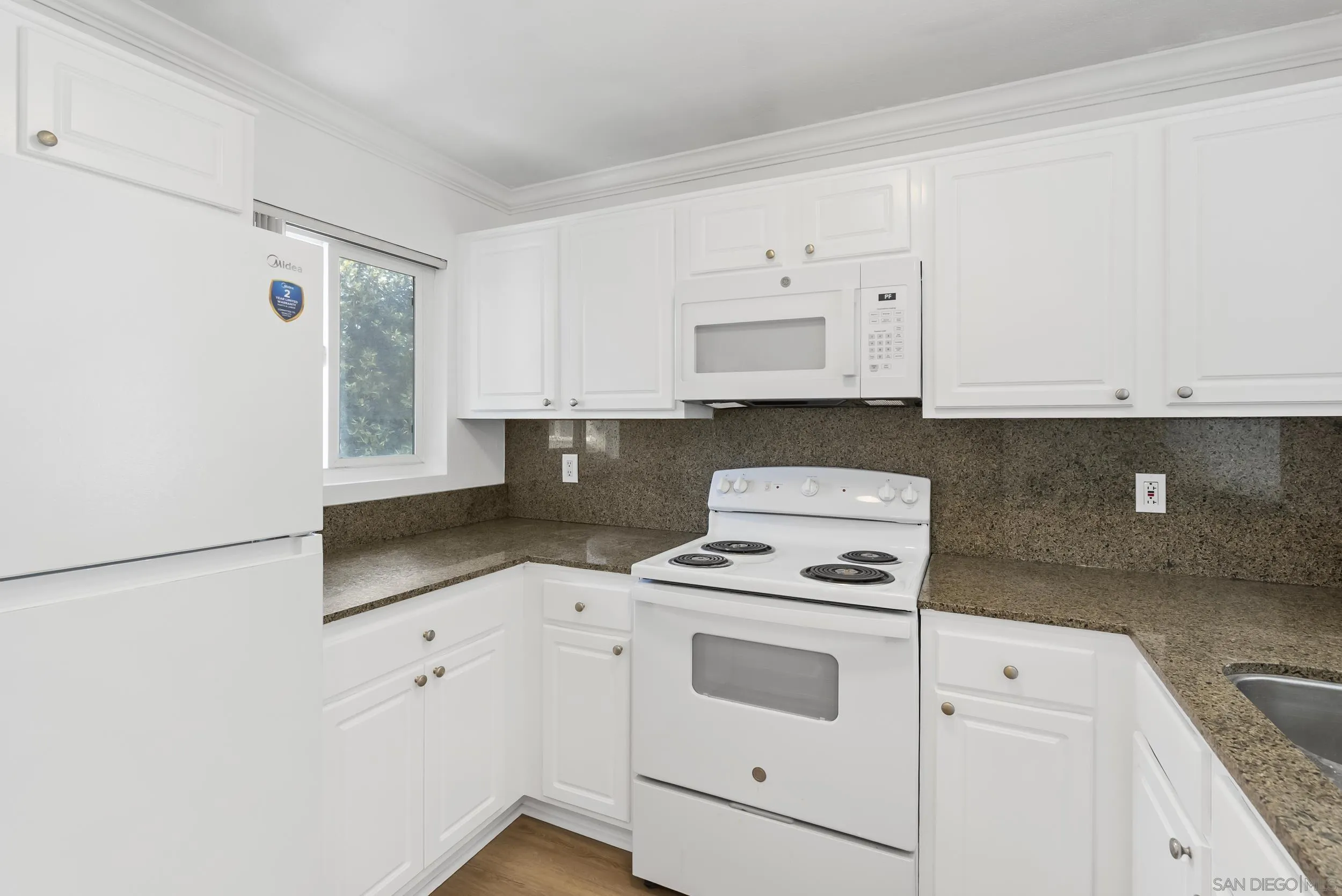 Photo #8: 250028485 Listing: Photo #8