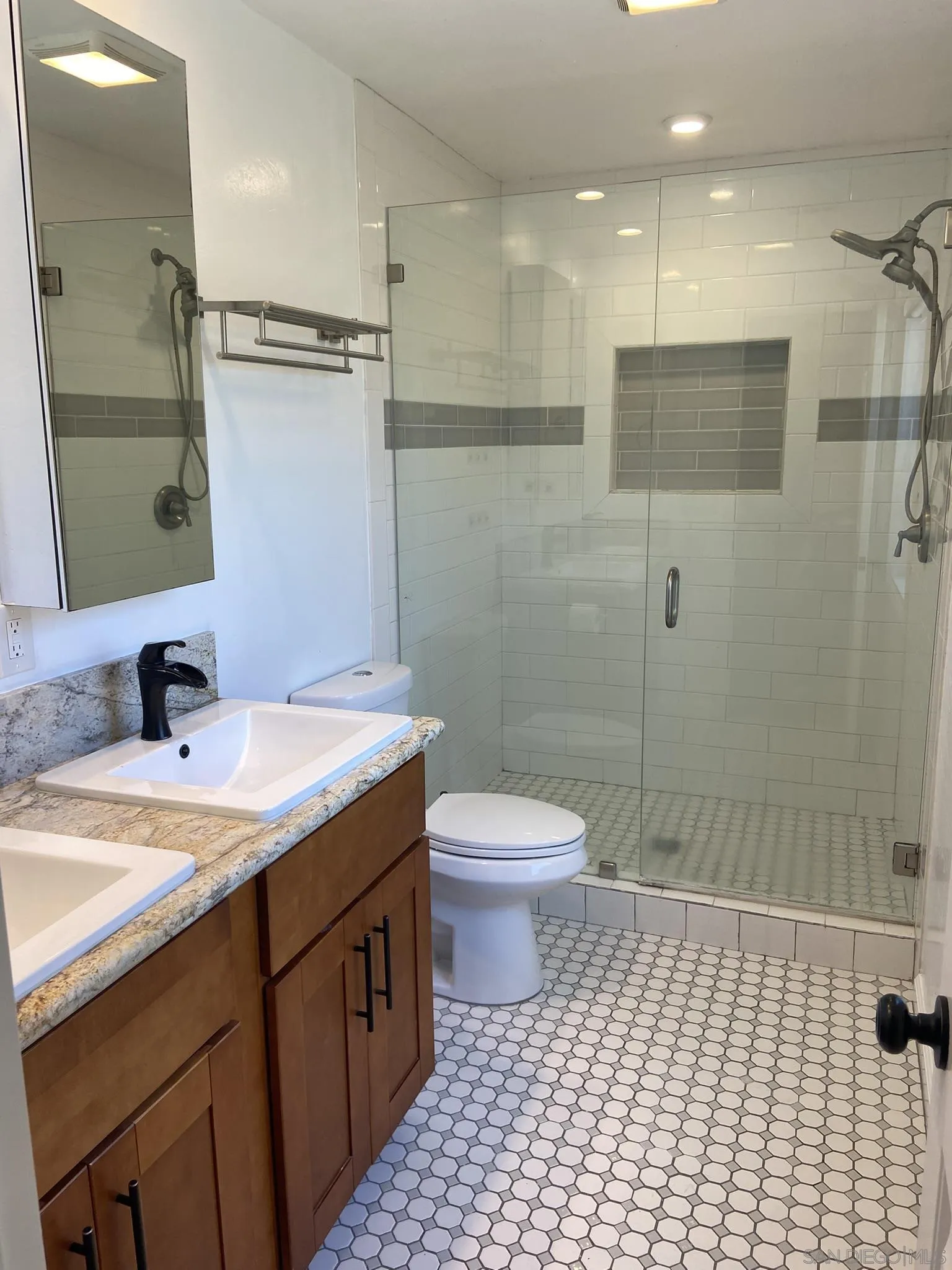 https://cdn.realtyfeed.com/cdn/127/250028507/3e307647bdd2f357c8806cd5186e0963.webp