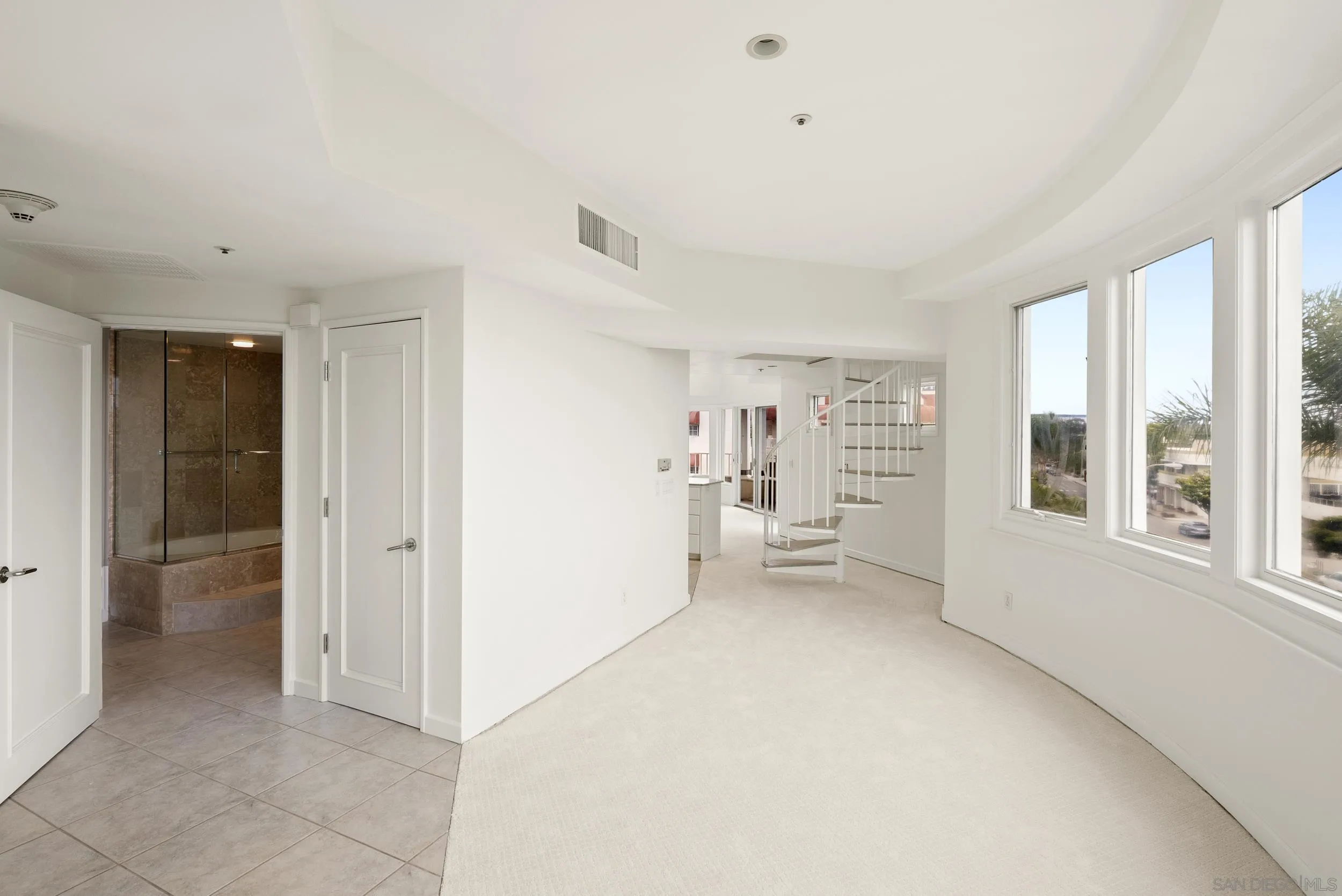 Photo #4: 250028518 Listing 