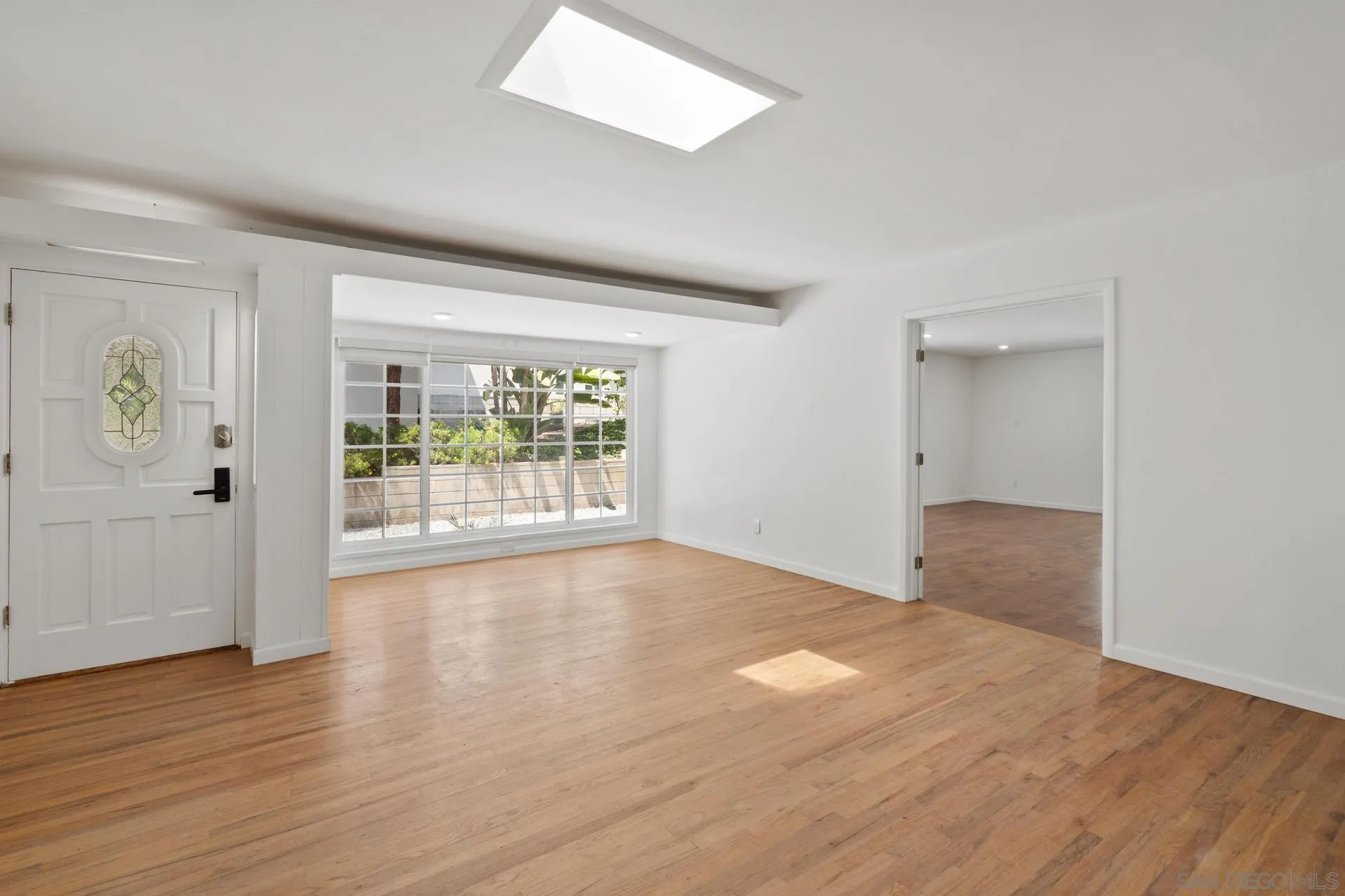 https://cdn.realtyfeed.com/cdn/127/250028535/1e20ea69acf0545ac9df502c830b3d3f.webp