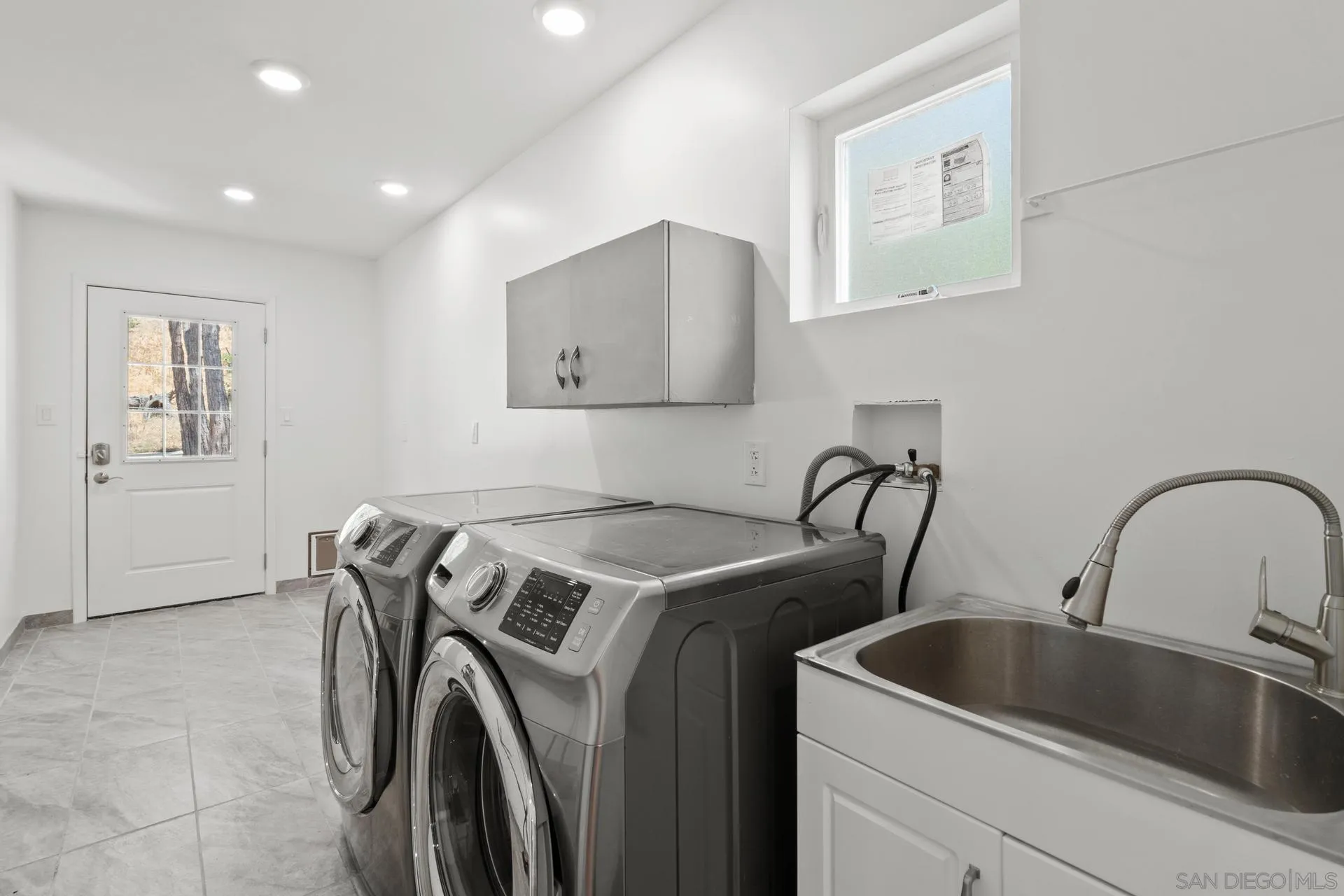 https://cdn.realtyfeed.com/cdn/127/250028535/1f7e0636bb83cea0918ed3b3f3e8806f.webp